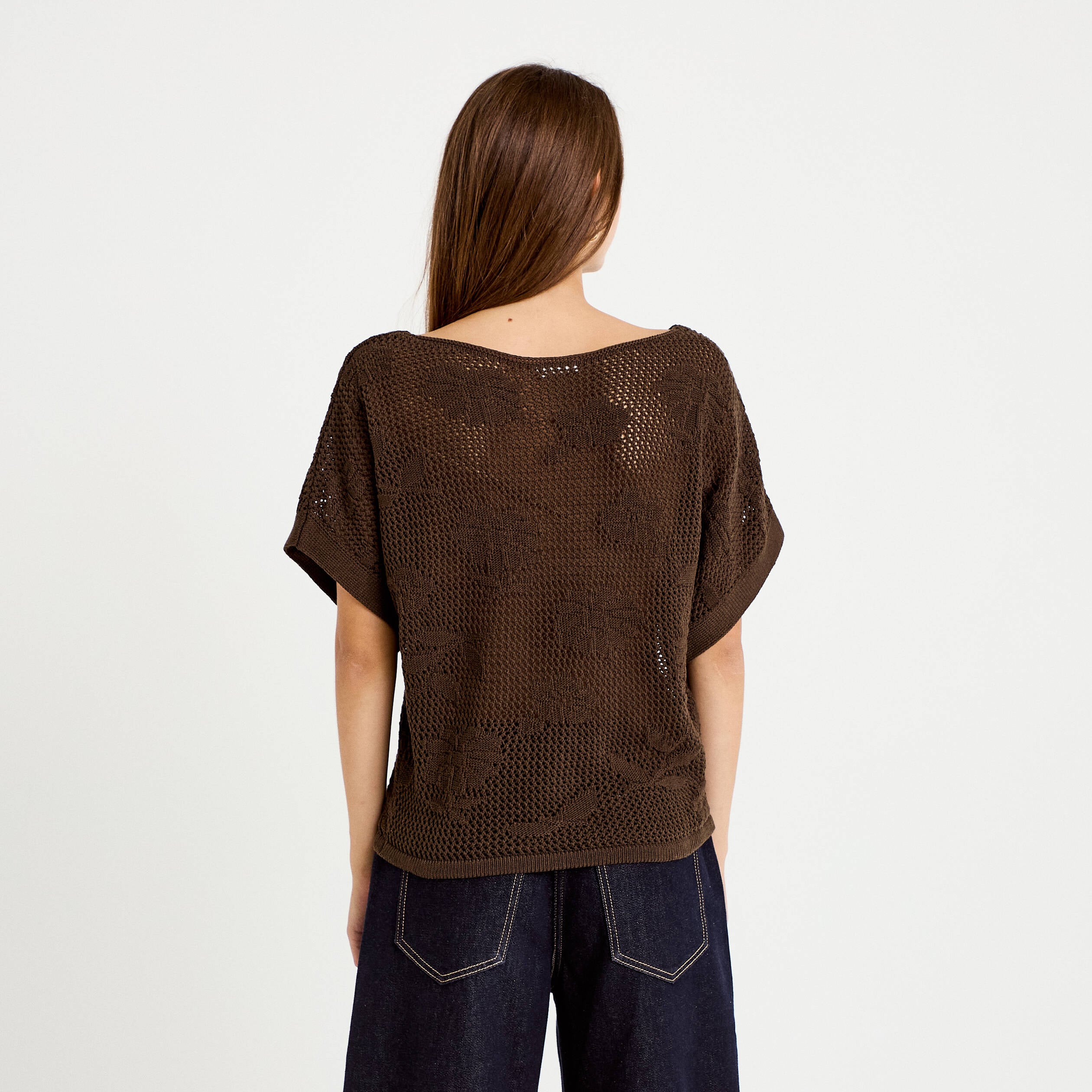 Pull ajour&eacute; col bateau manches courtes marron fonc&eacute; femme