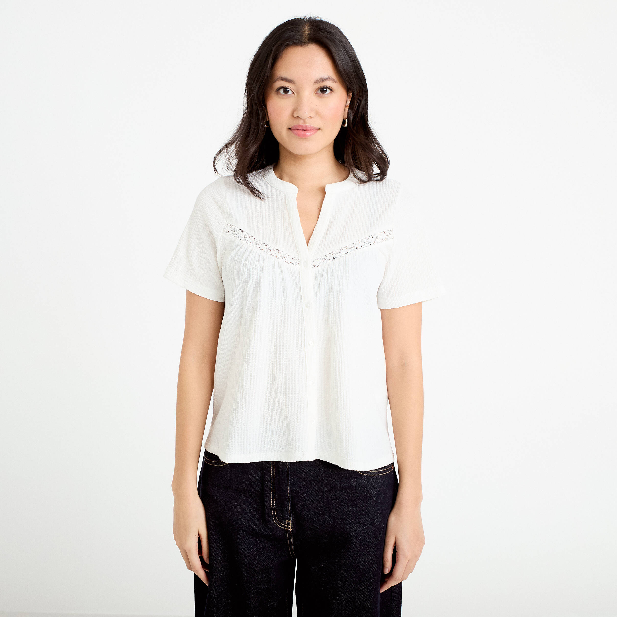 Blouse pliss&eacute;e col v manches courtes ecru femme