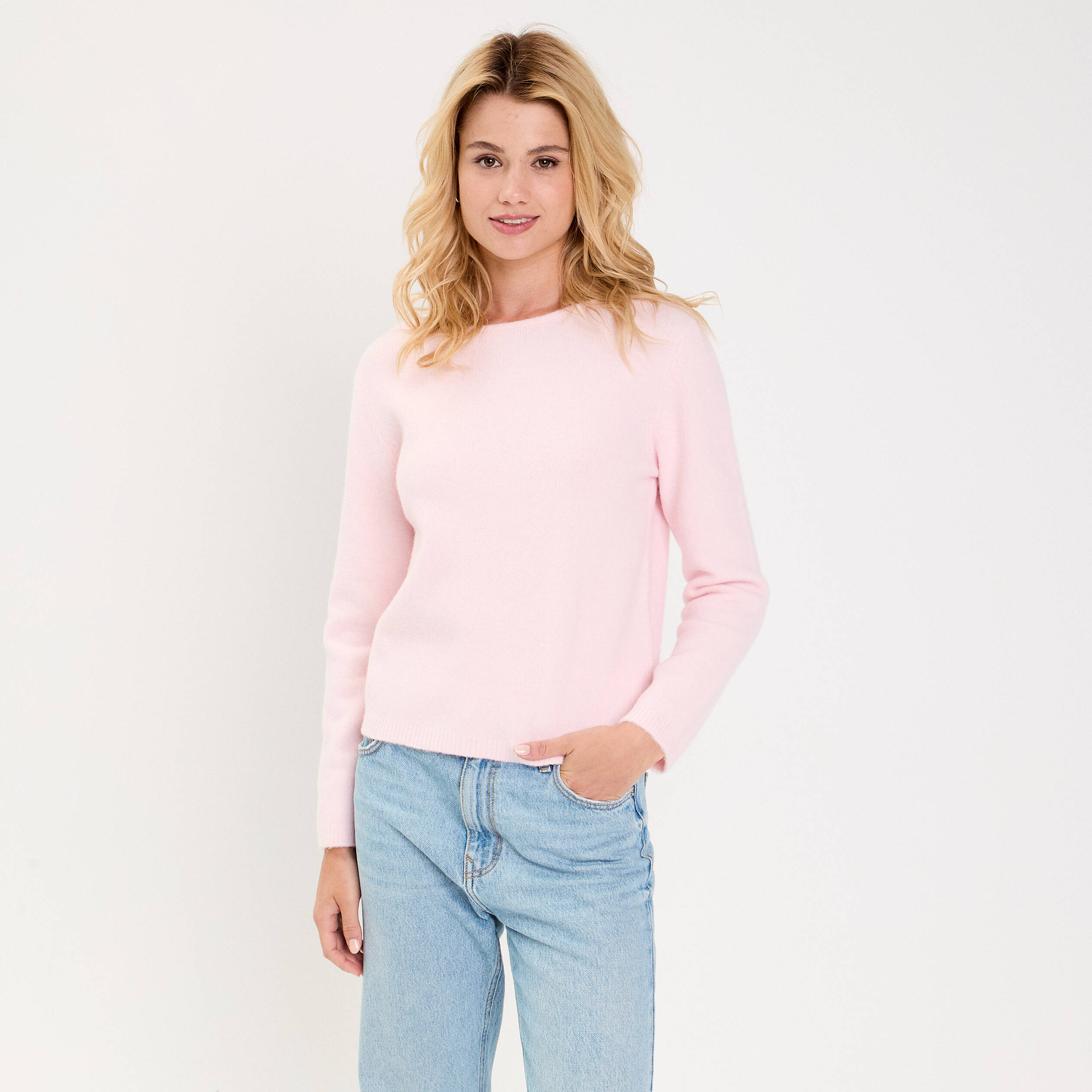 Pull d&eacute;collet&eacute; dos avec noeuds rose clair femme