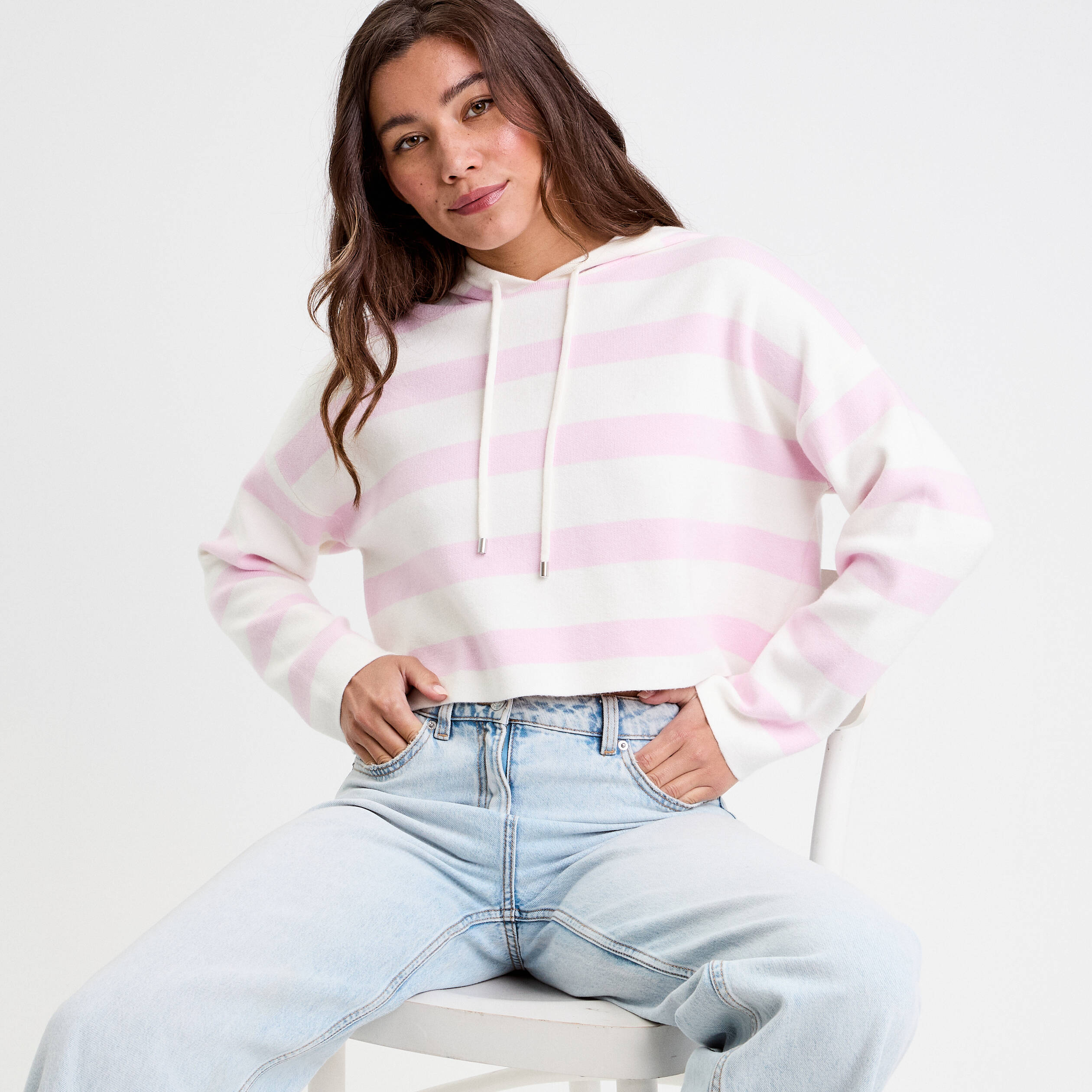 Pull &agrave; capuche manches longues rose poudr&eacute;e femme