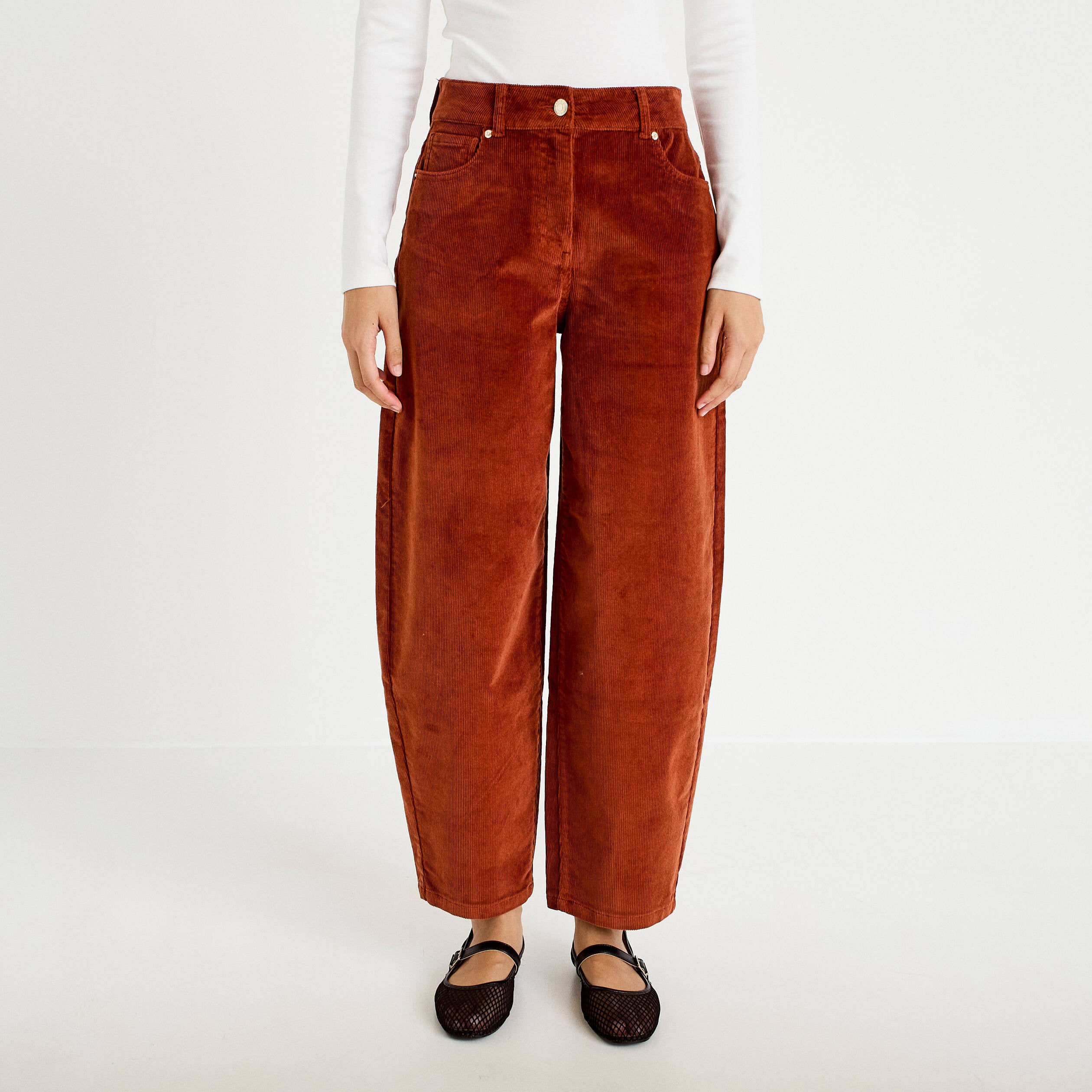 Pantalon barrel en velours marron cognac femme