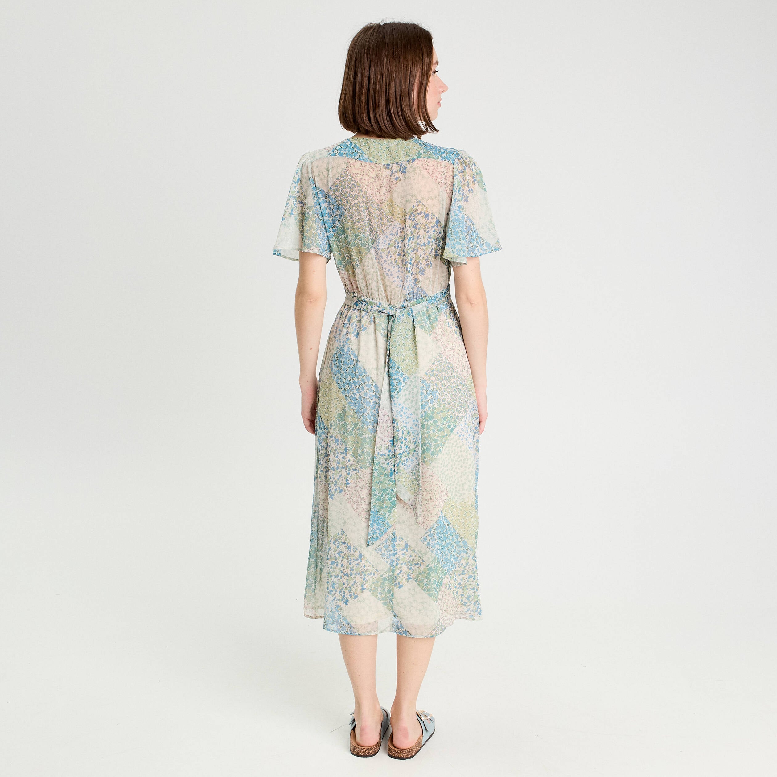 Robe midi &eacute;vas&eacute;e col en V bleu pastel femme