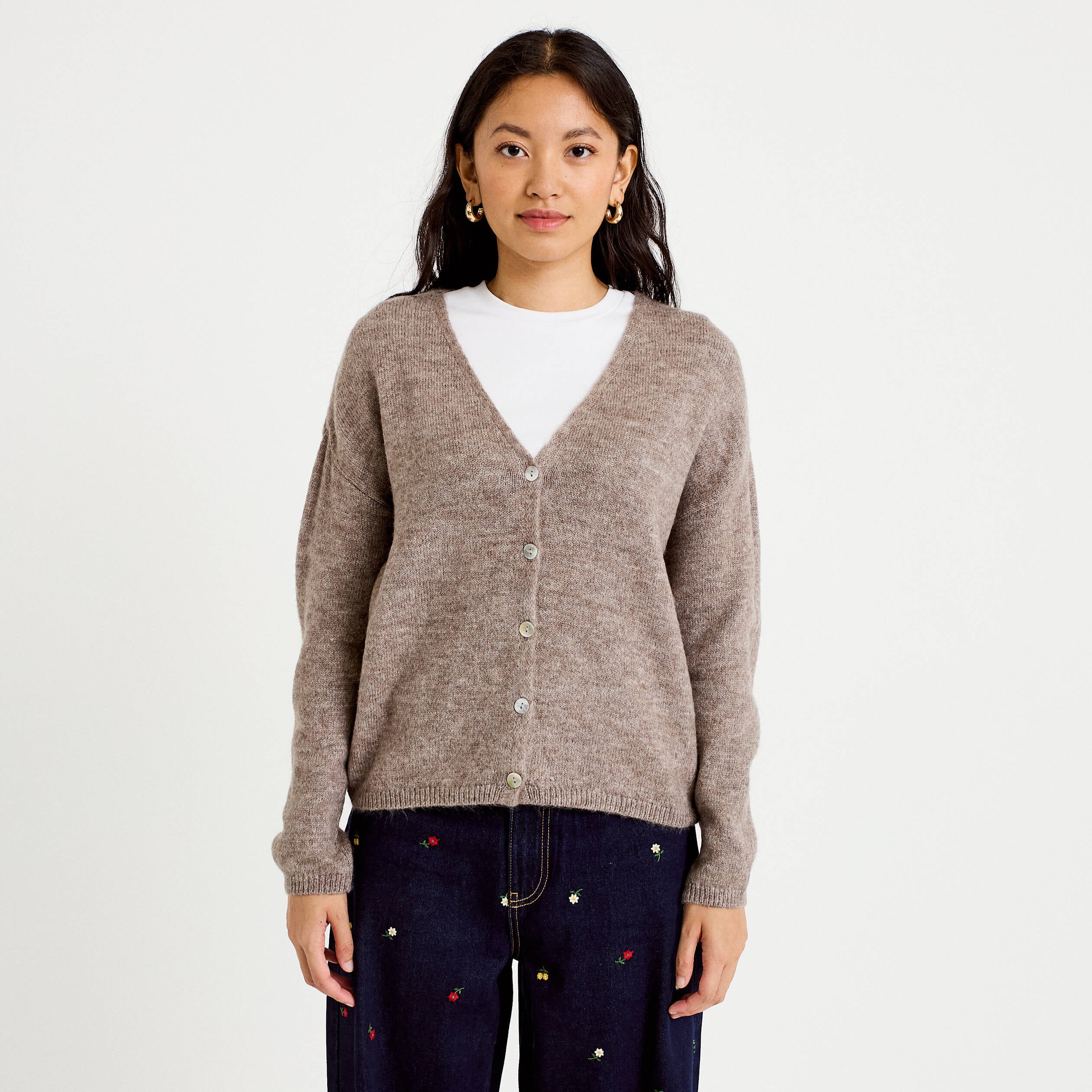 Gilet boutonn&eacute; avec col en V taupe femme