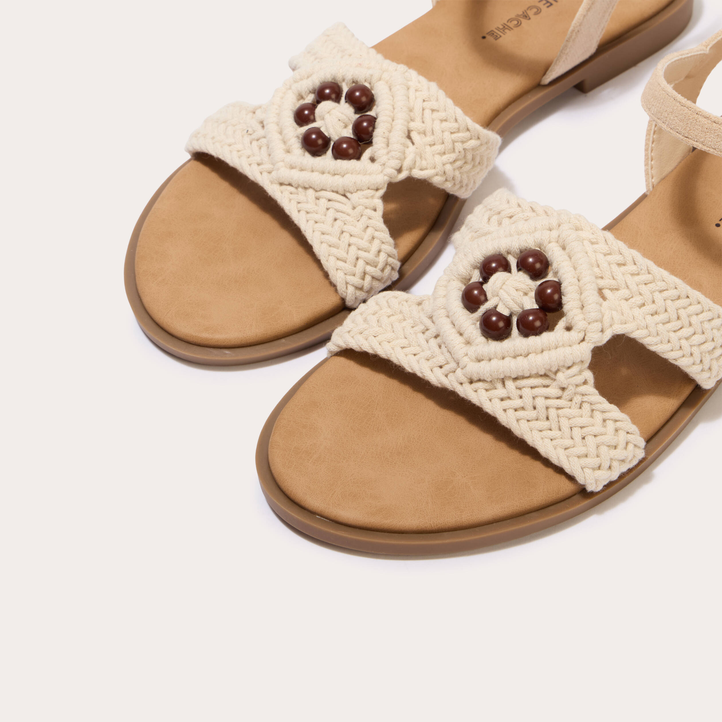 Sandales aspect chin&eacute; sable femme
