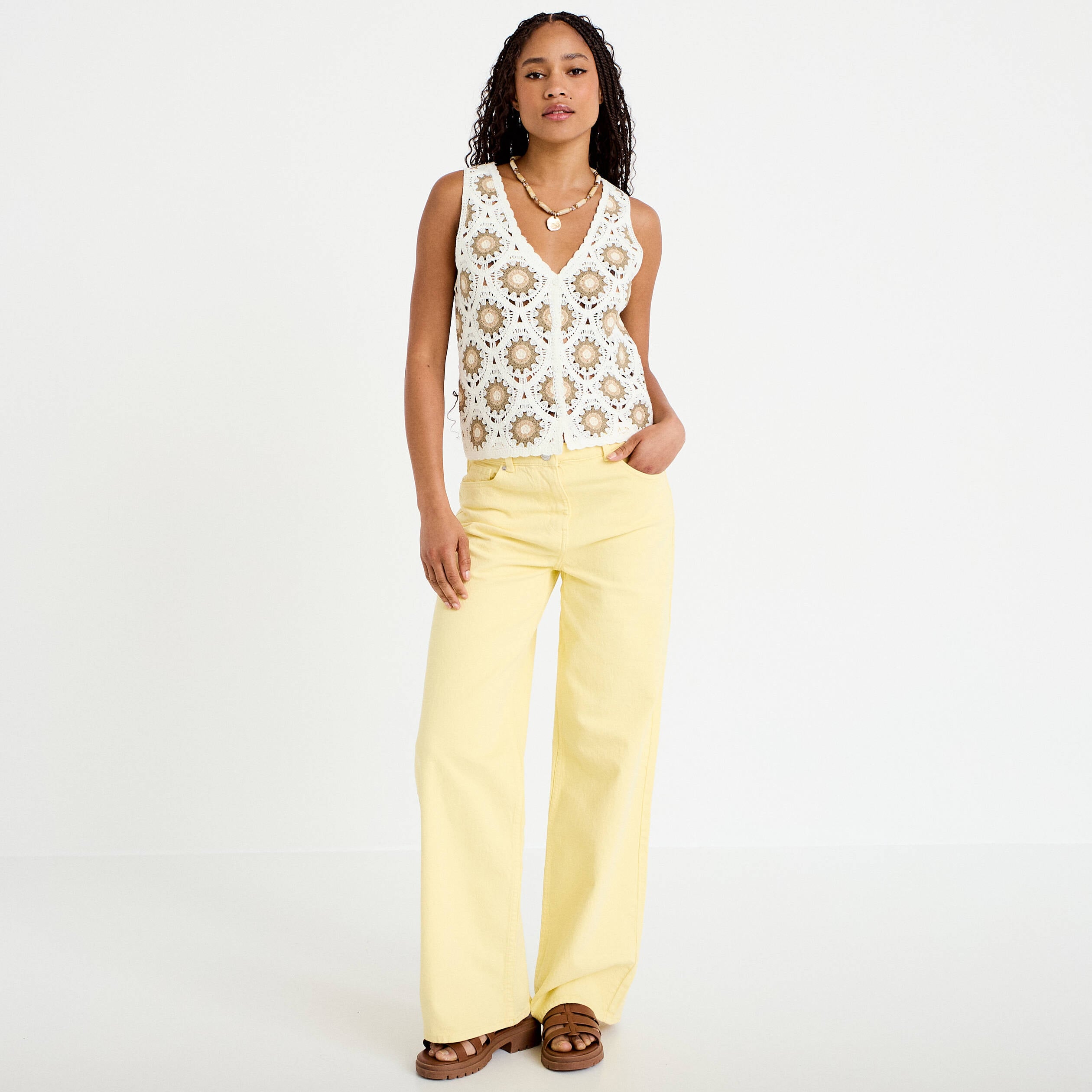 D&eacute;bardeur crochet boutons ecru femme