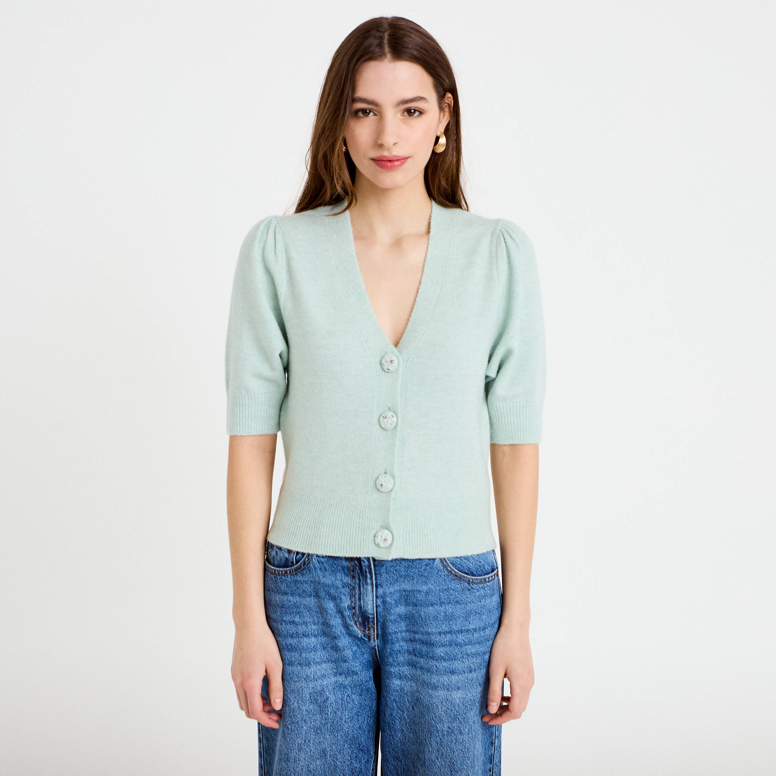Pull manches courtes boutons brod&eacute;s vert pastel femme