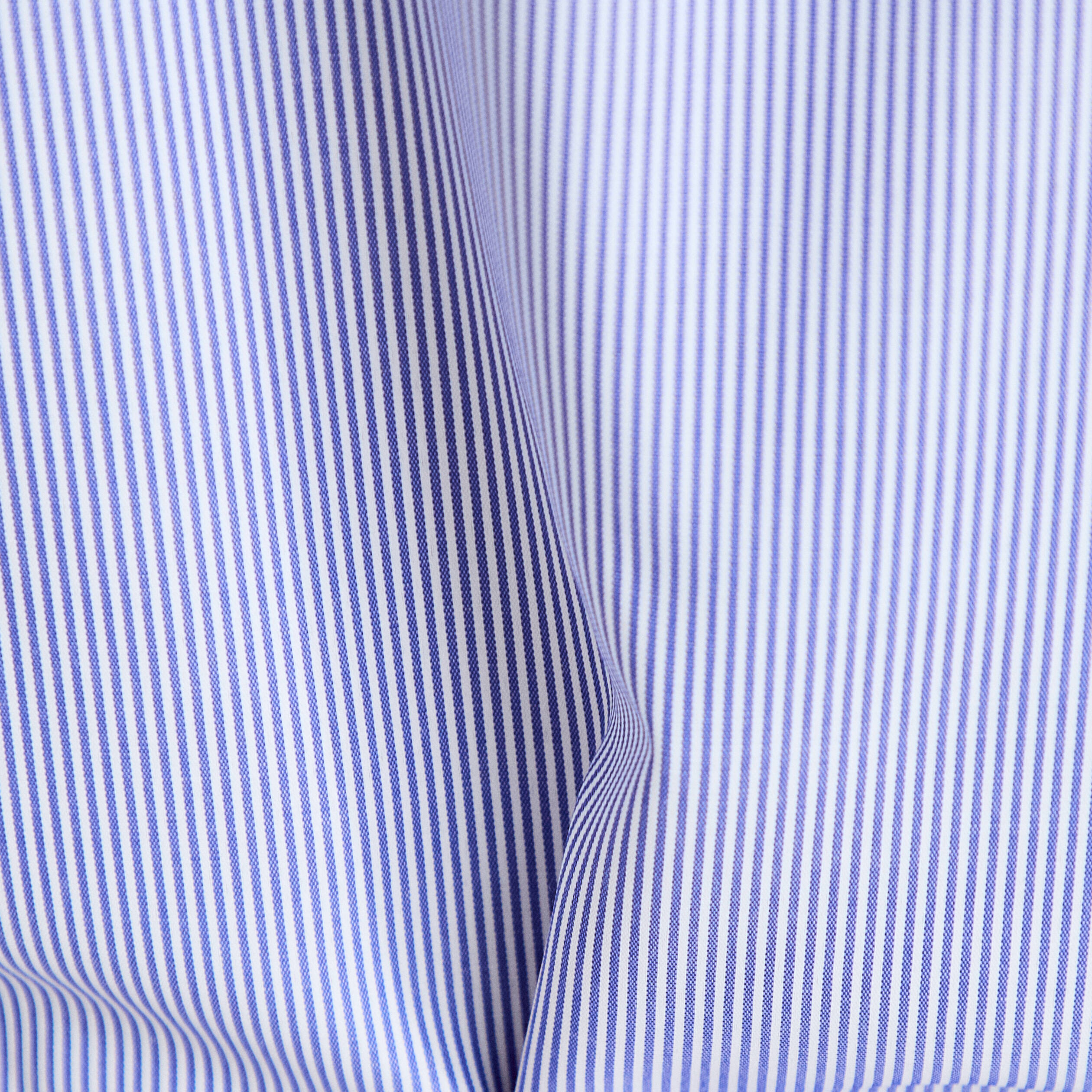 Robe longu&eacute; brod&eacute;e manches courtes bleu roi femme