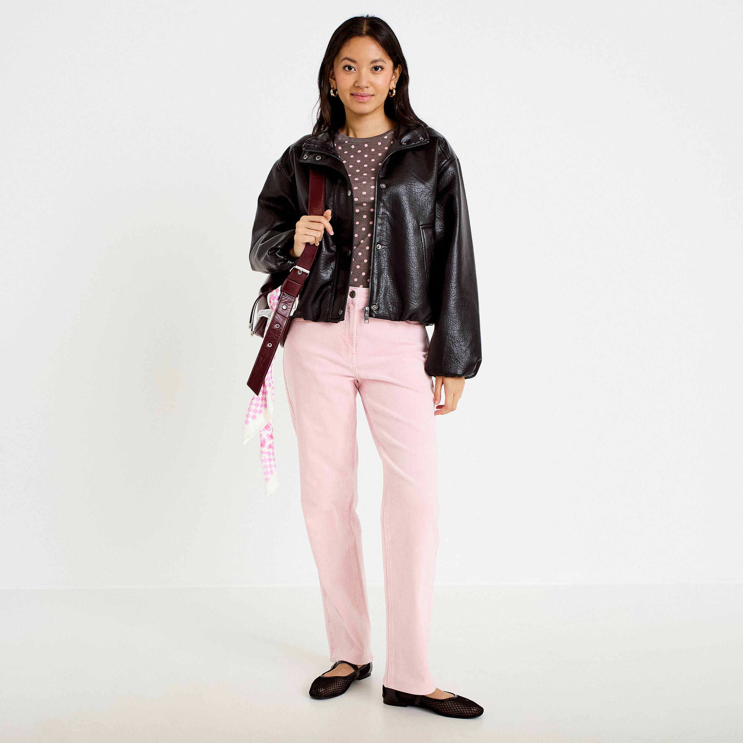 Pantalon droit en velours rose clair femme
