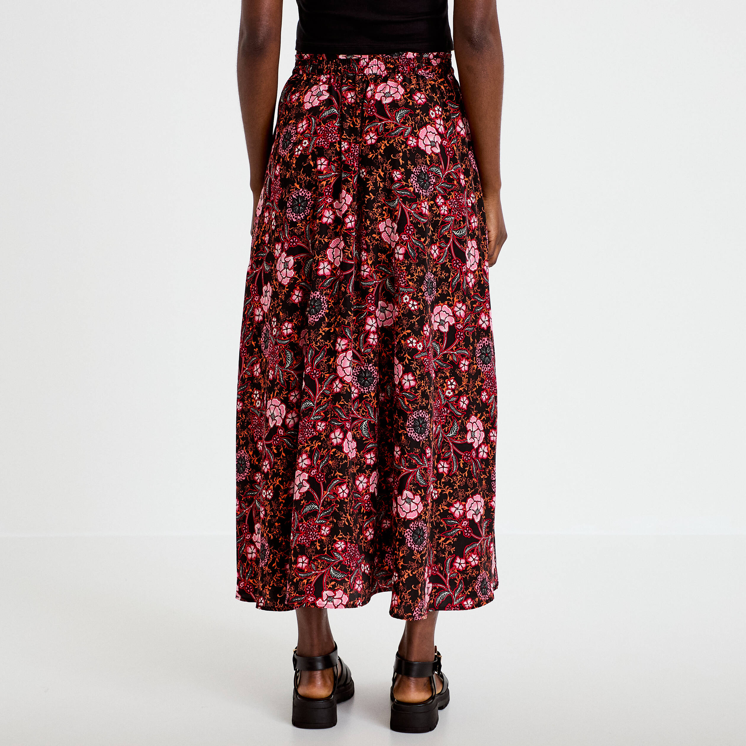 Jupe longue &eacute;vas&eacute;e satin&eacute;e noir femme