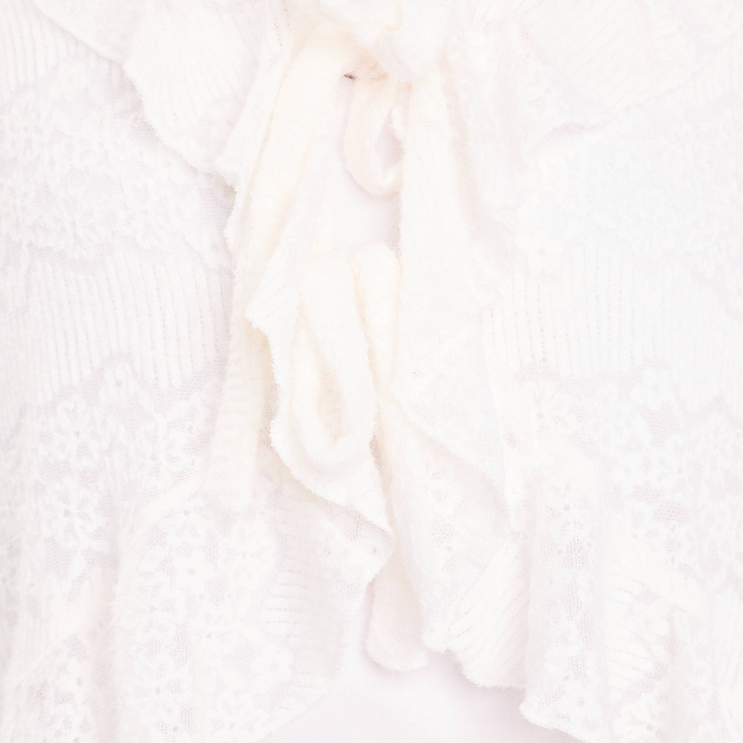 Gilet cintr&eacute; ajour&eacute; manches longues ecru femme