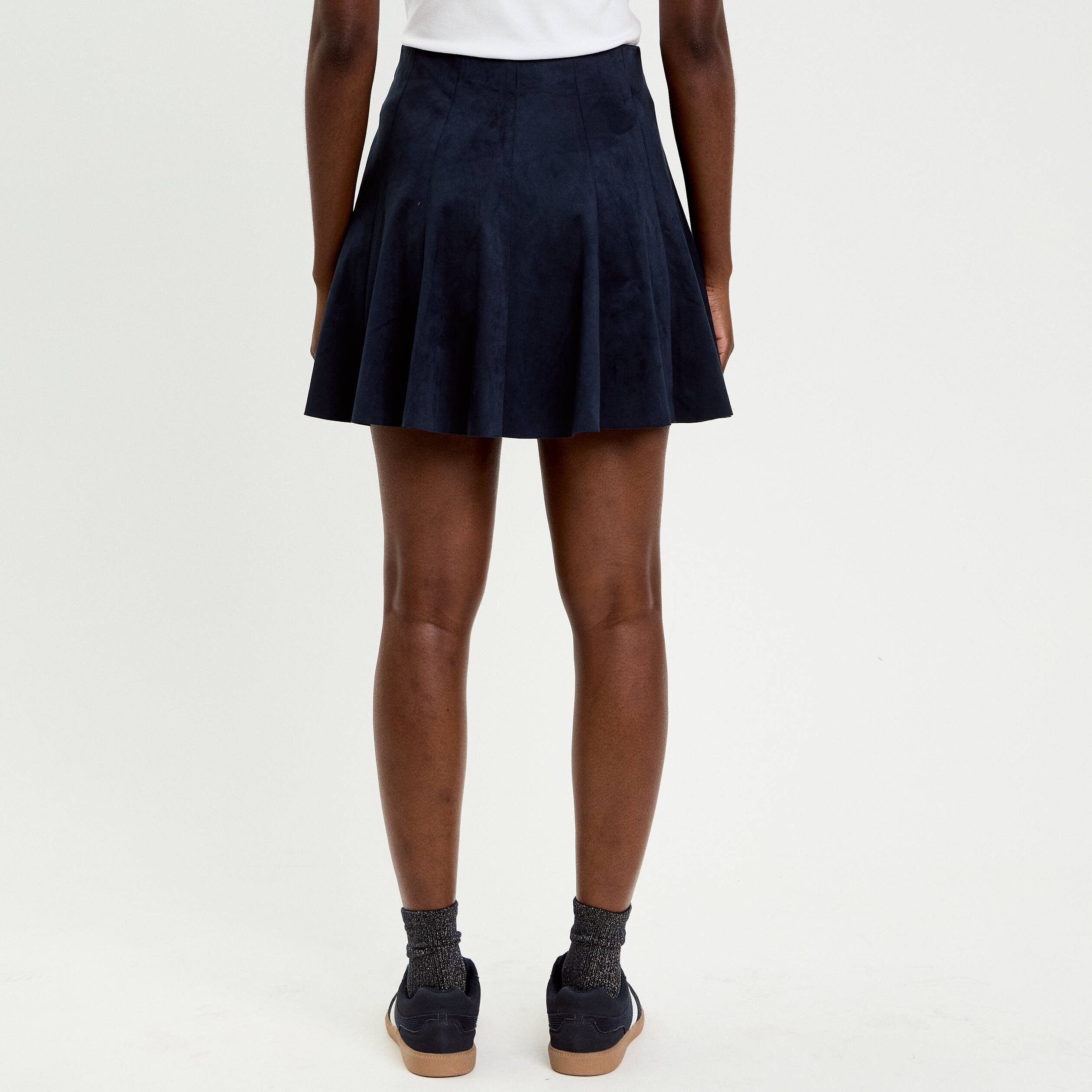 Jupe courte &eacute;vas&eacute;e aspect daim bleu marine femme