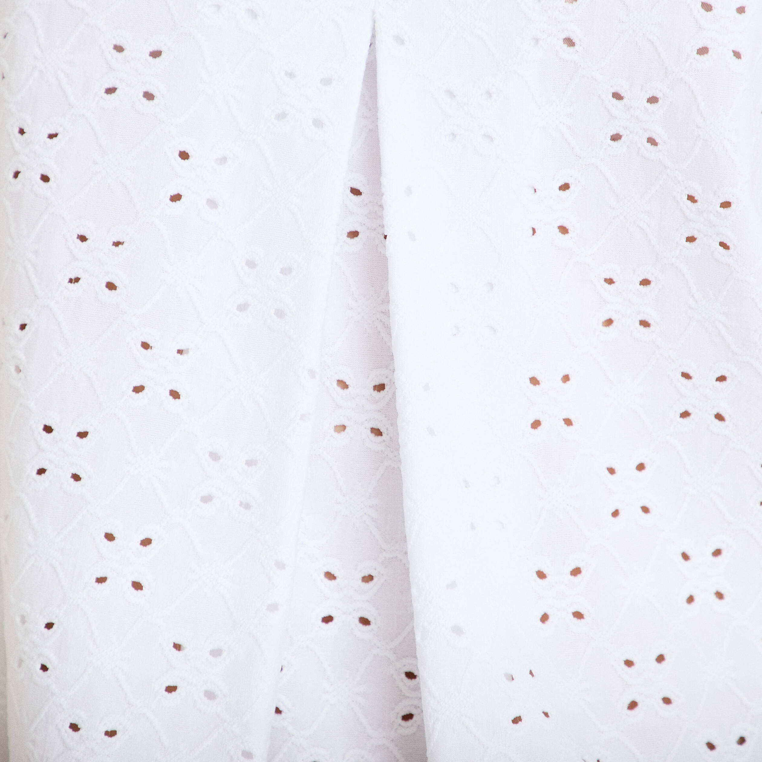 Blouse ajour&eacute;e col v manches courtes ecru femme