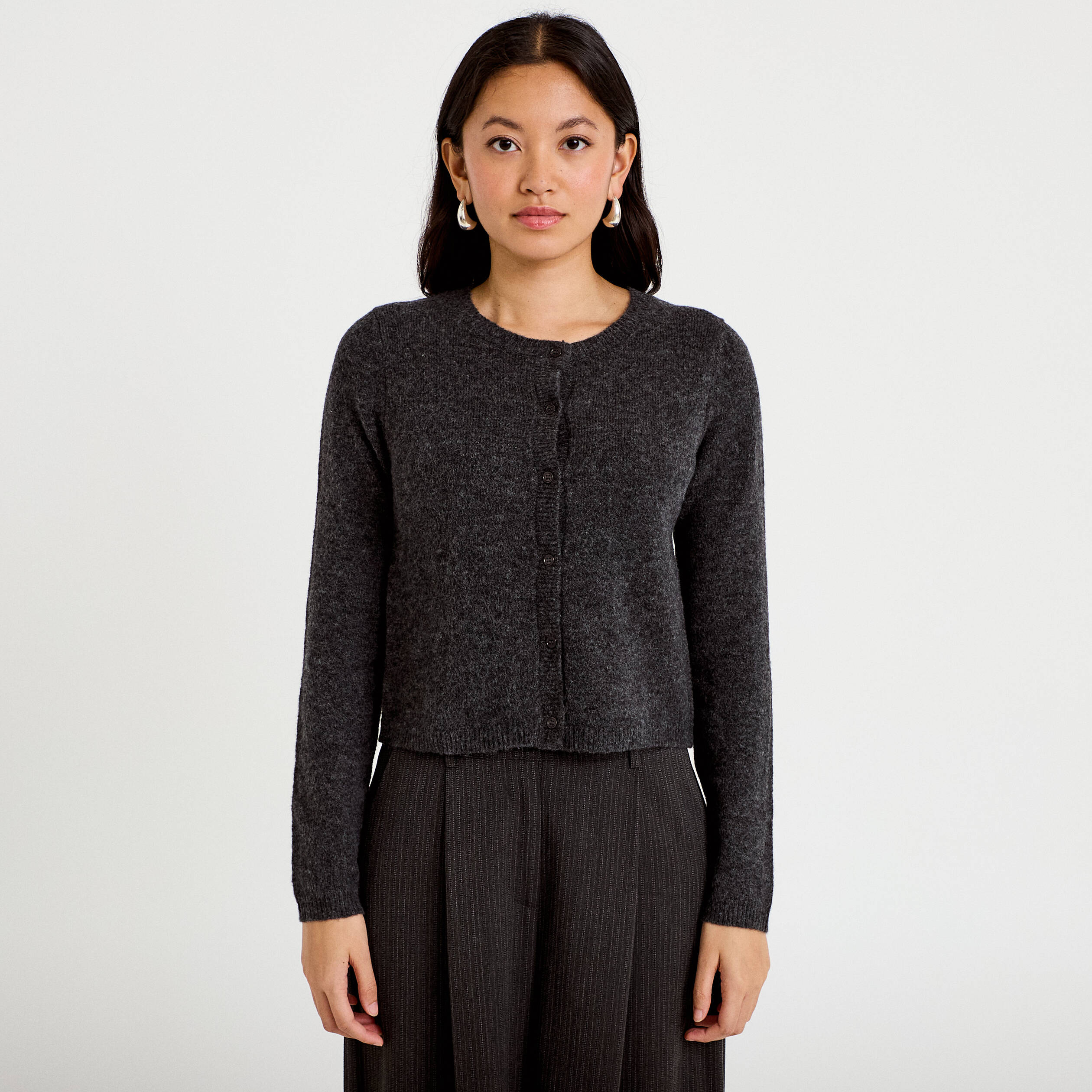 Gilet boutonn&eacute; manches longues gris fonc&eacute; femme