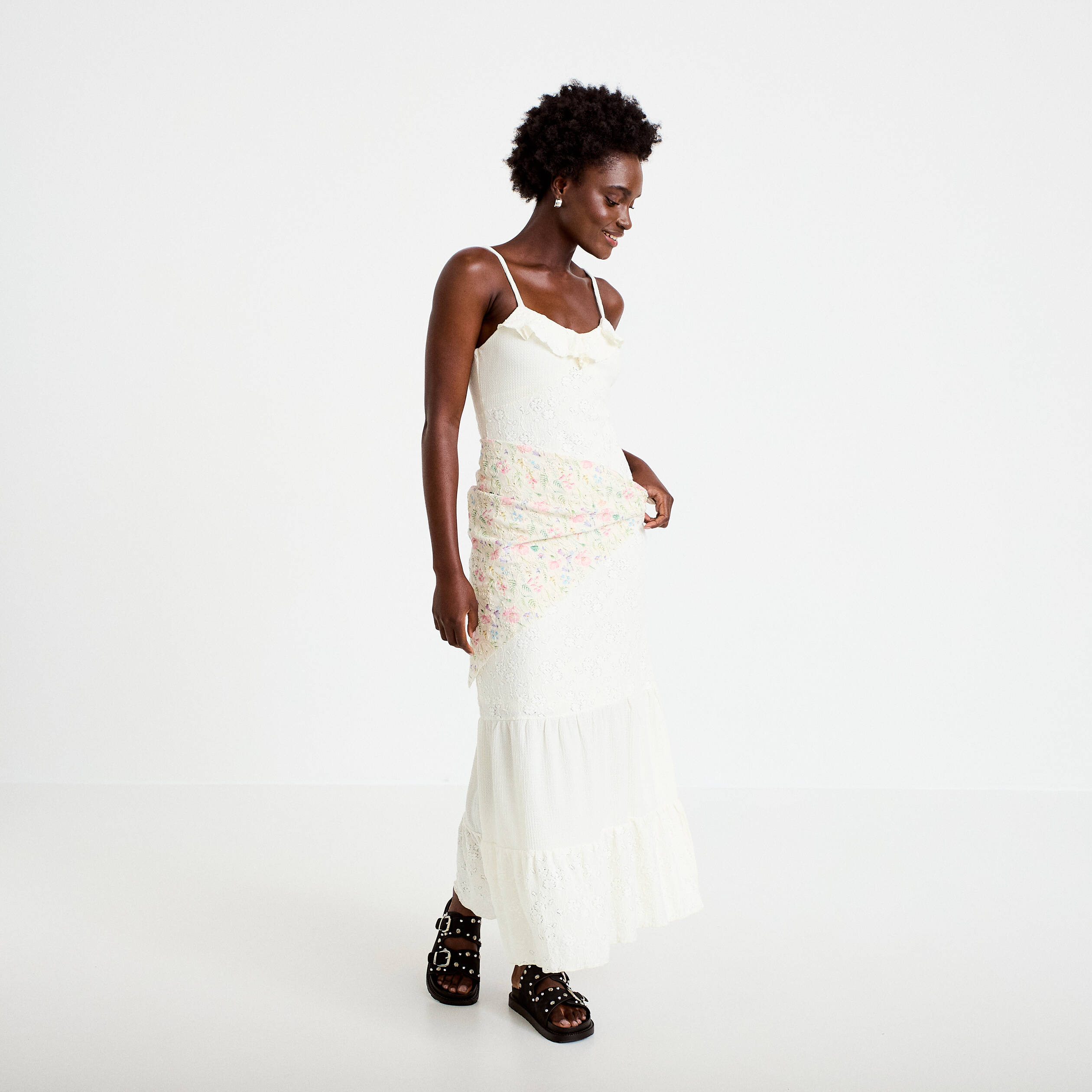 Robe longue &eacute;vas&eacute;e col v bretelles ecru femme