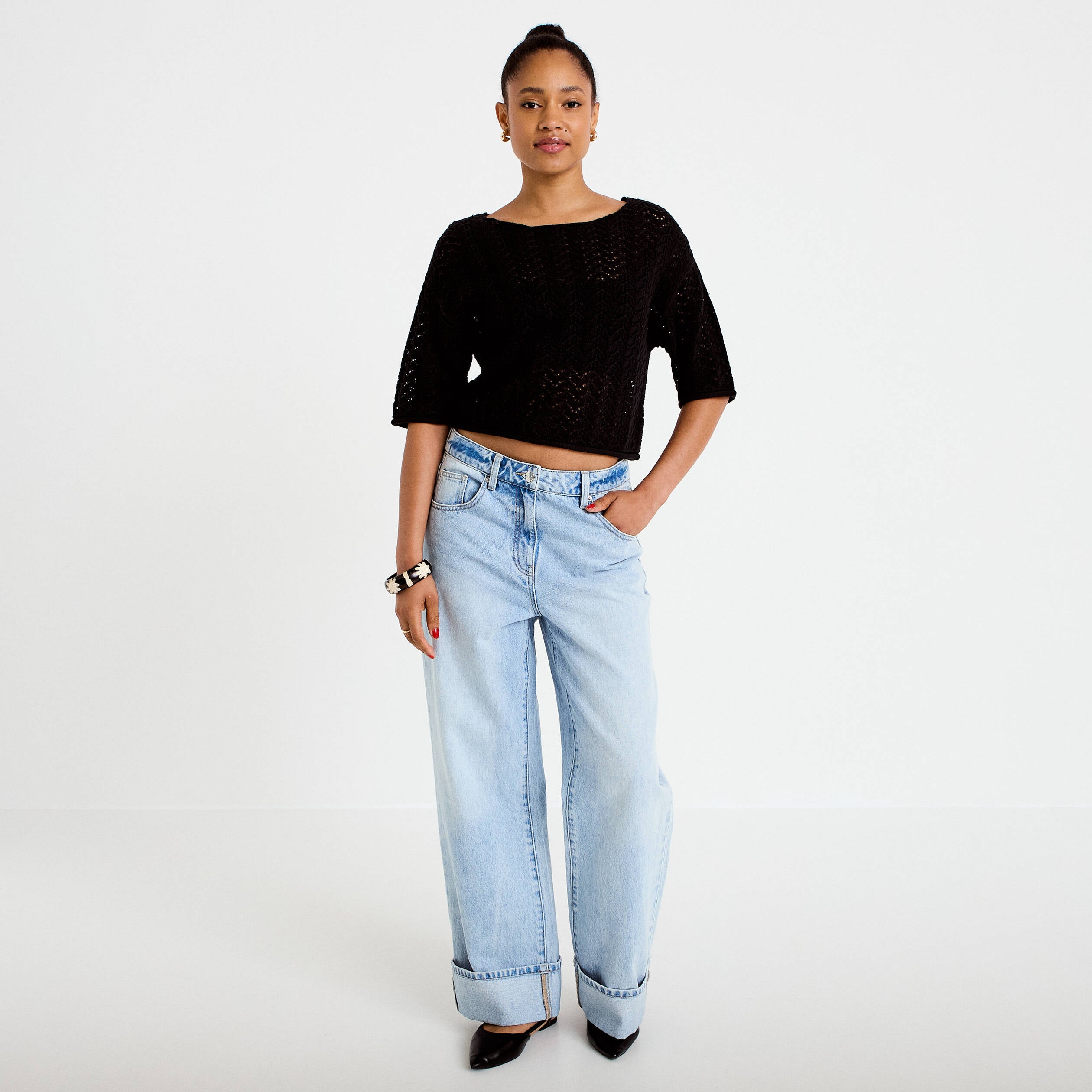 Pull ajour&eacute; aspect dentelle col rond noir femme