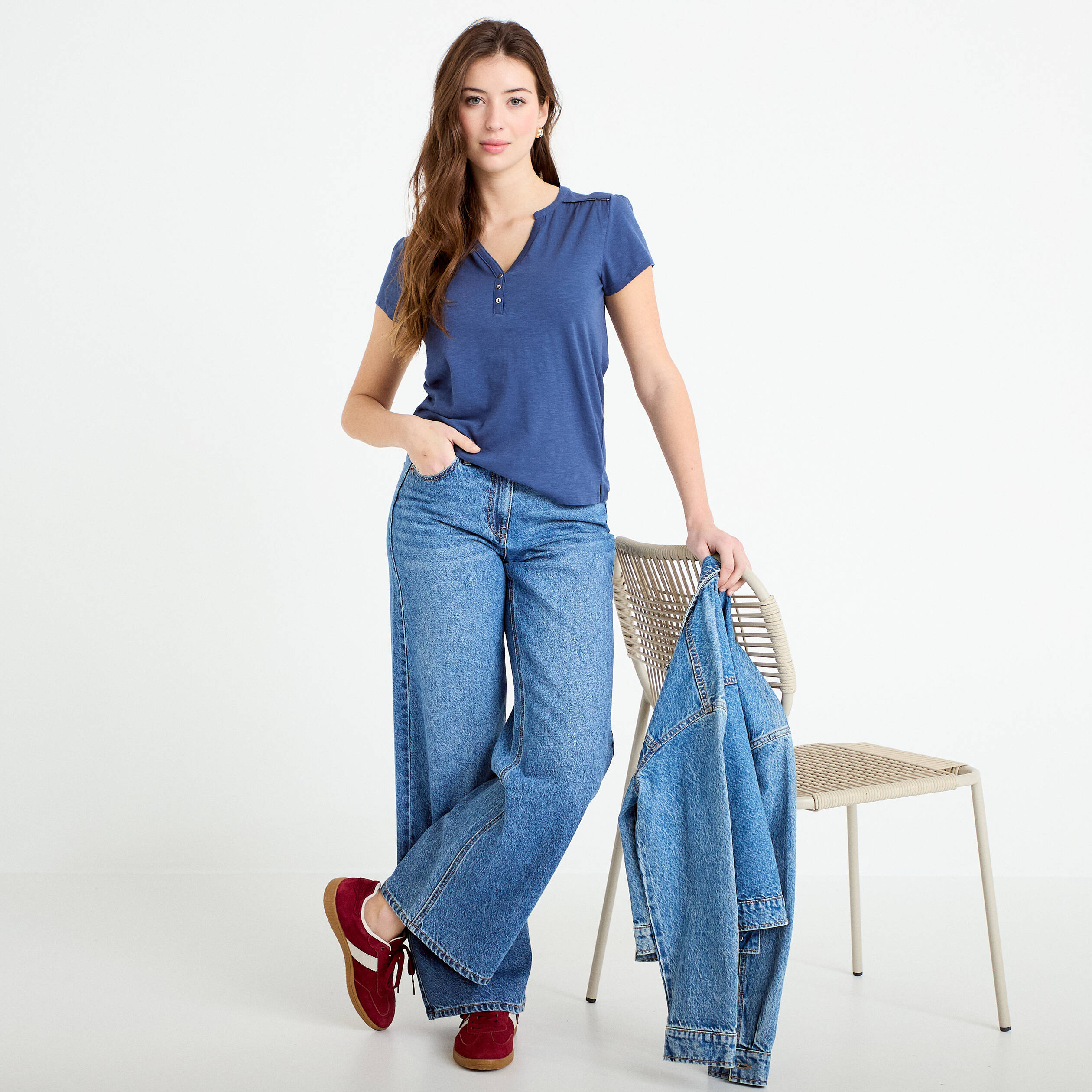 T-shirt boutonn&eacute; sur le devant bleu fonc&eacute; femme