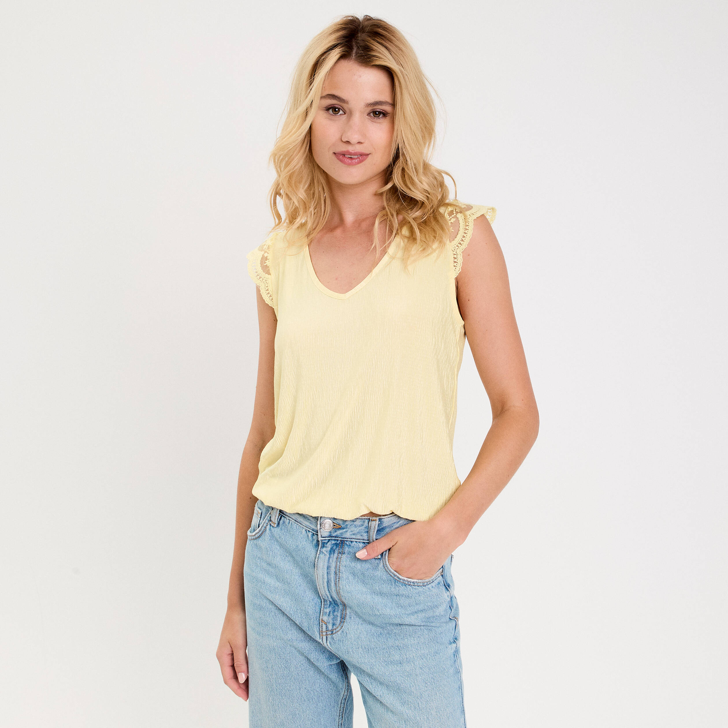 Blouse sans manches pliss&eacute;e jaune clair femme