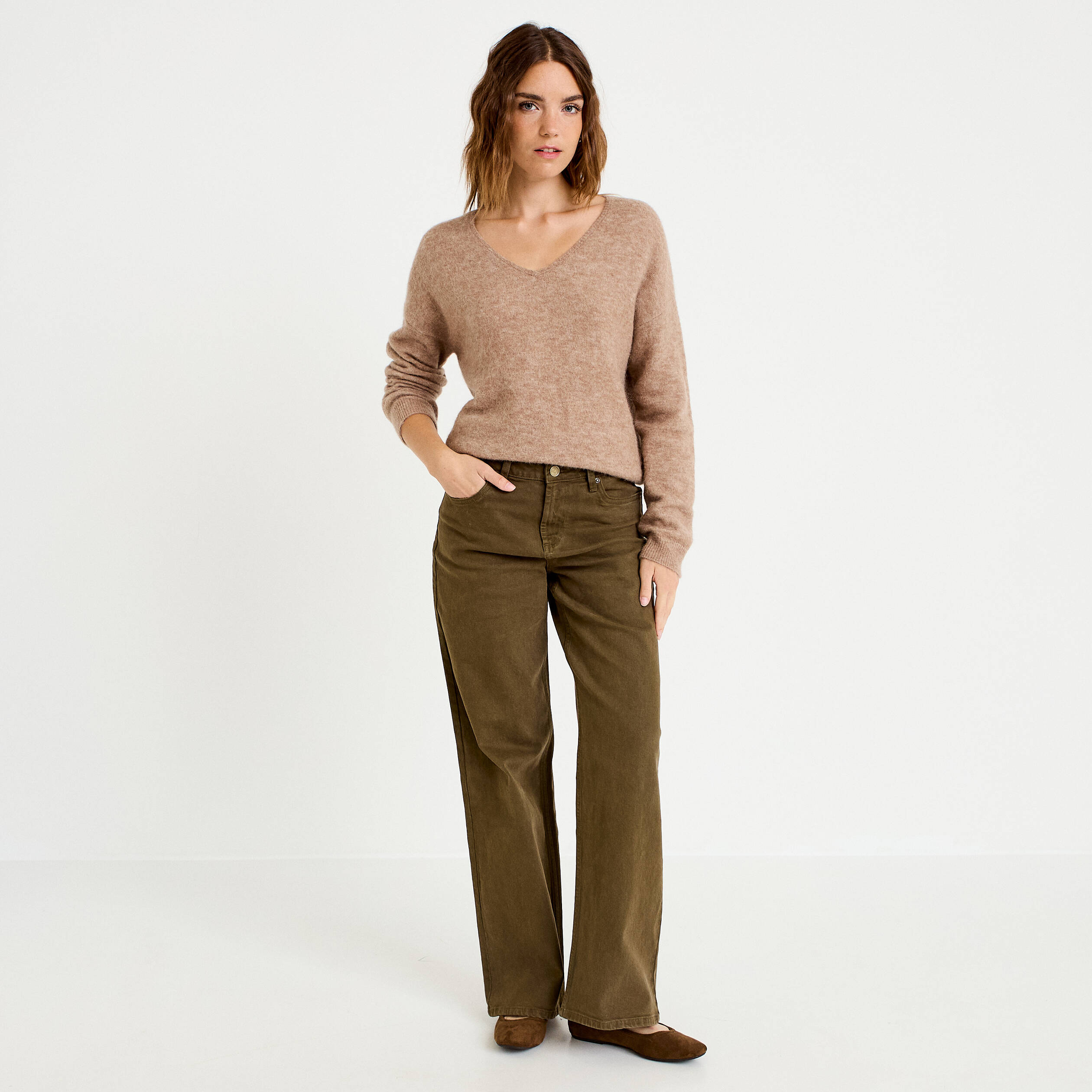 Pull avec col en V taupe femme