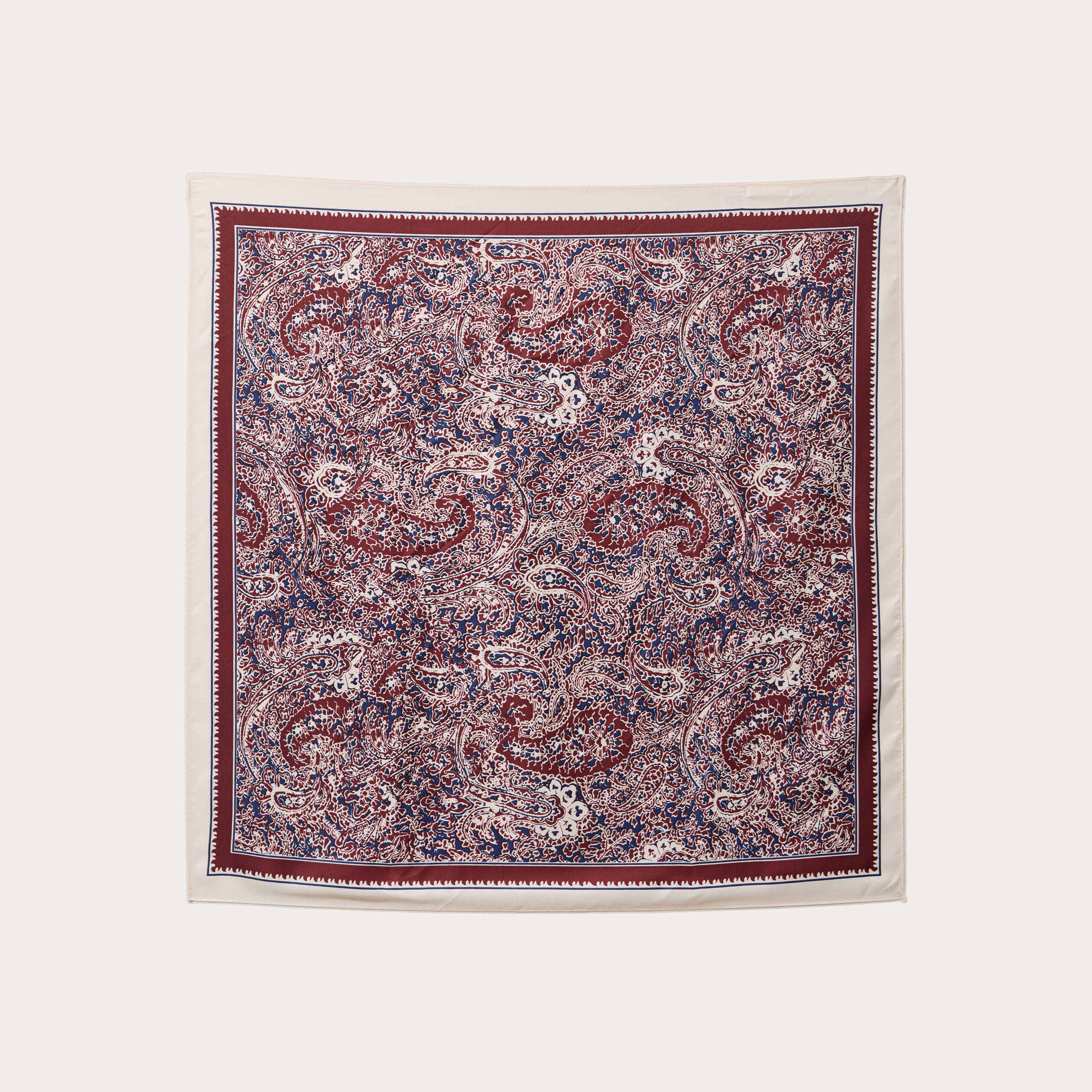 Foulard satin&eacute; soyeux bordeaux femme