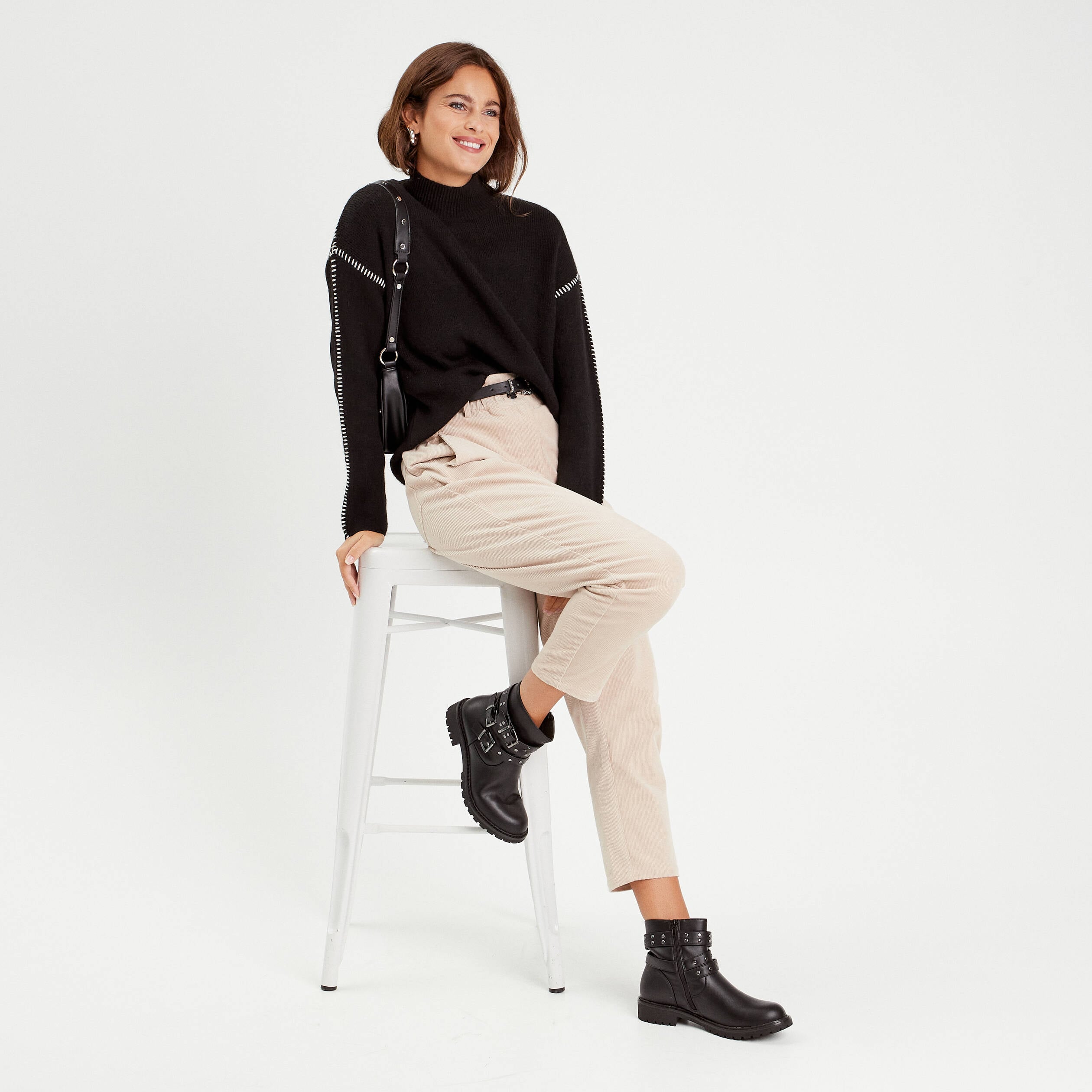 Pull brodé col montant noir femme | Cache Cache