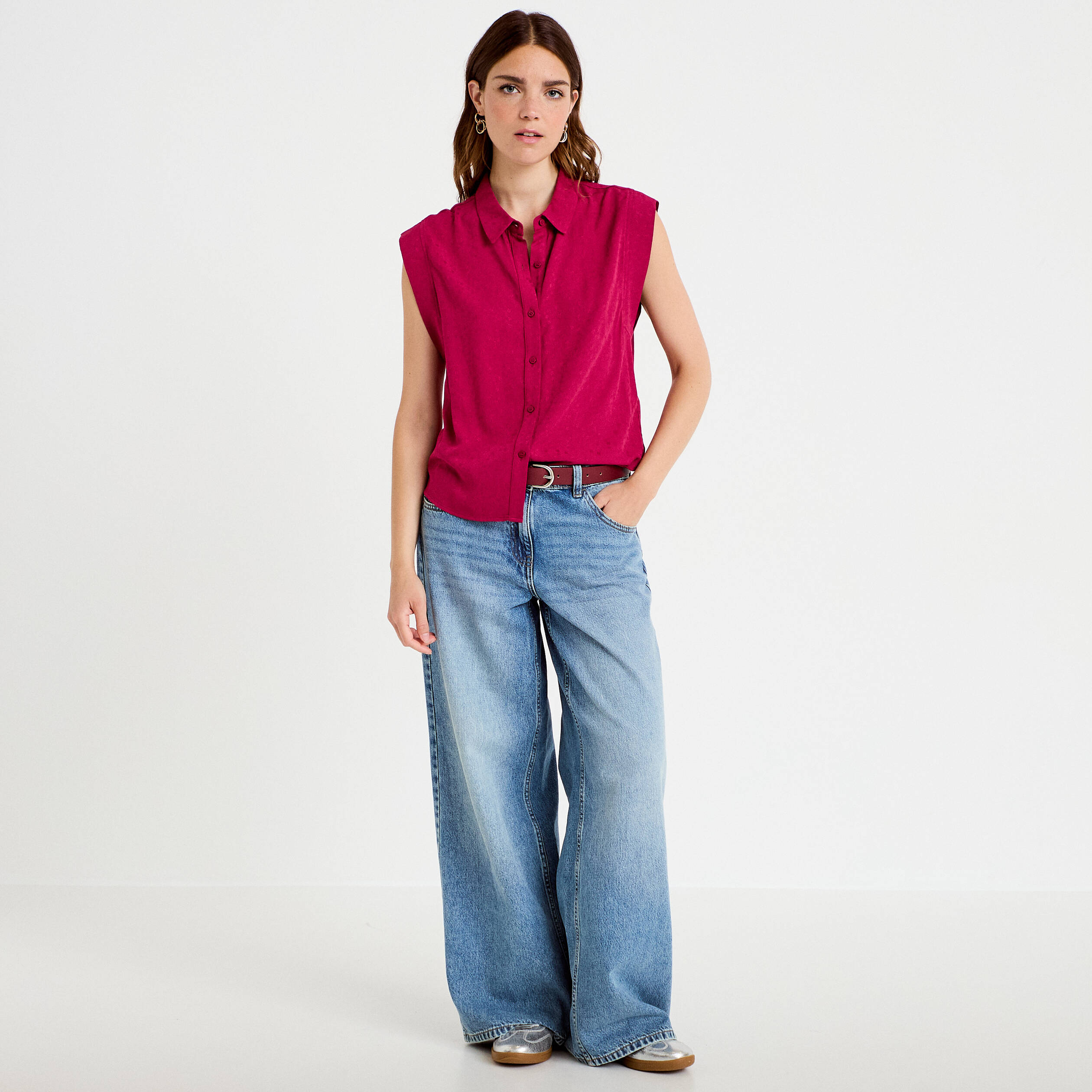 Chemise sans manches col am&eacute;ricain rouge femme