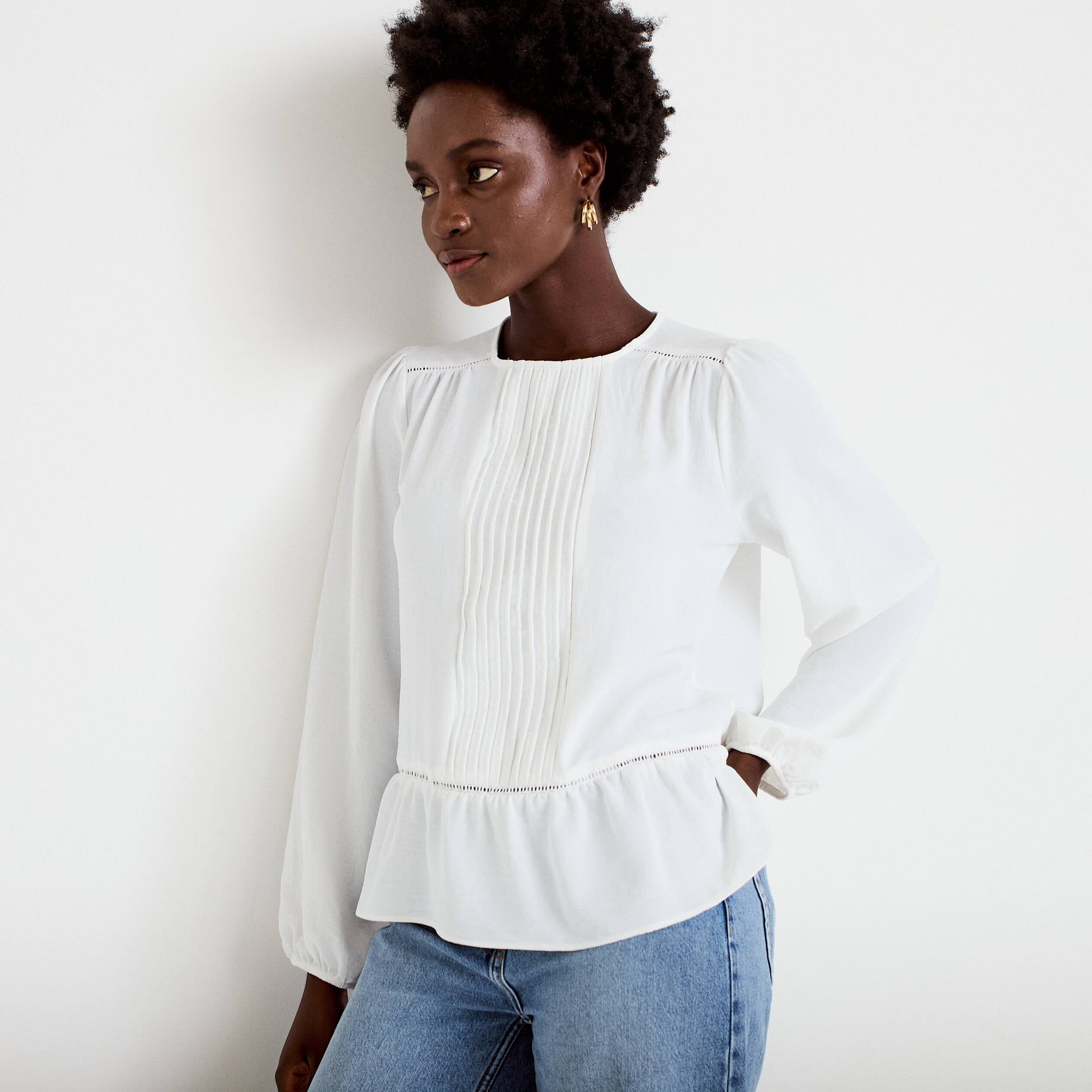 Blouse ajour&eacute;e col rond manches longues ecru femme