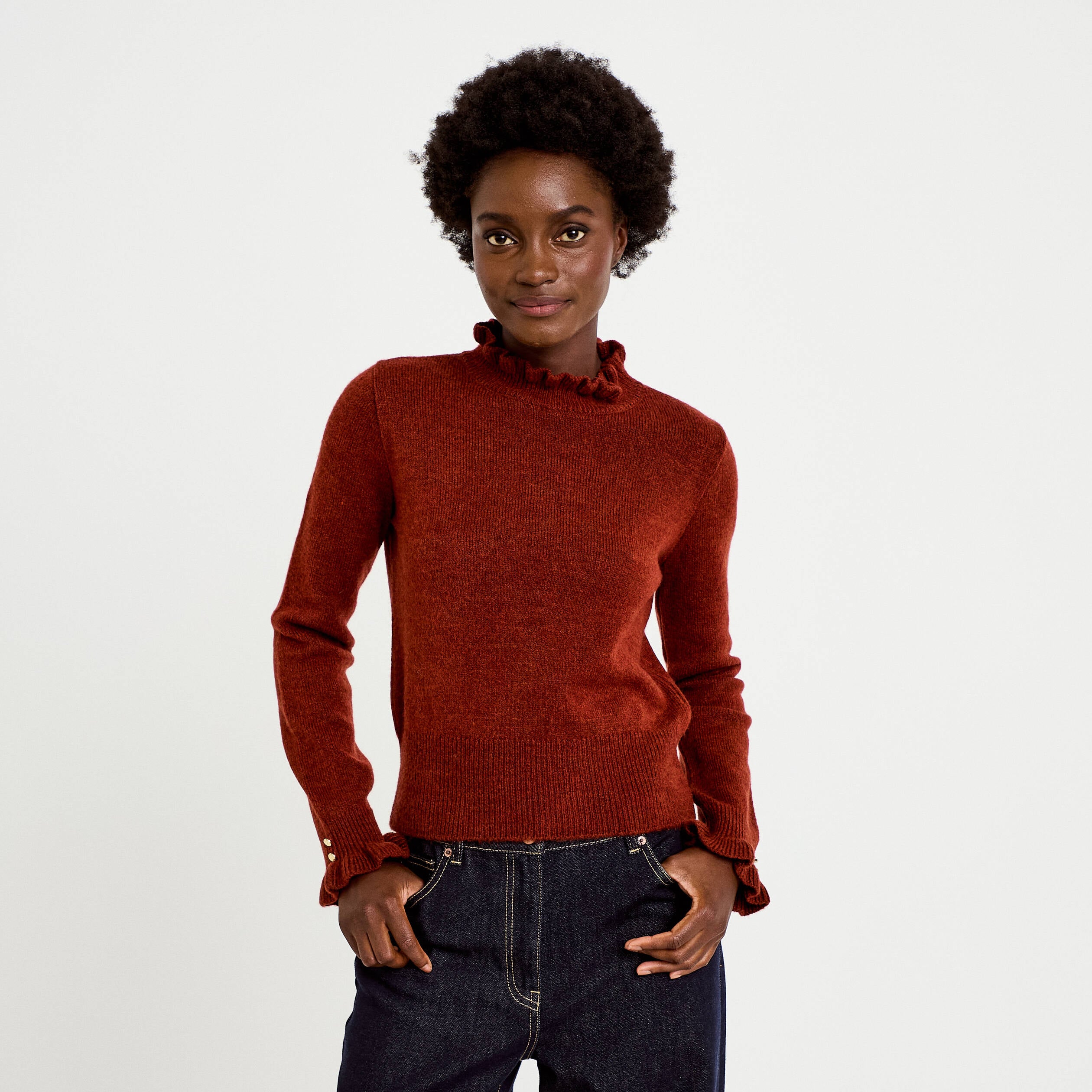 Pull ajust&eacute; col montant manches longues marron cognac femme