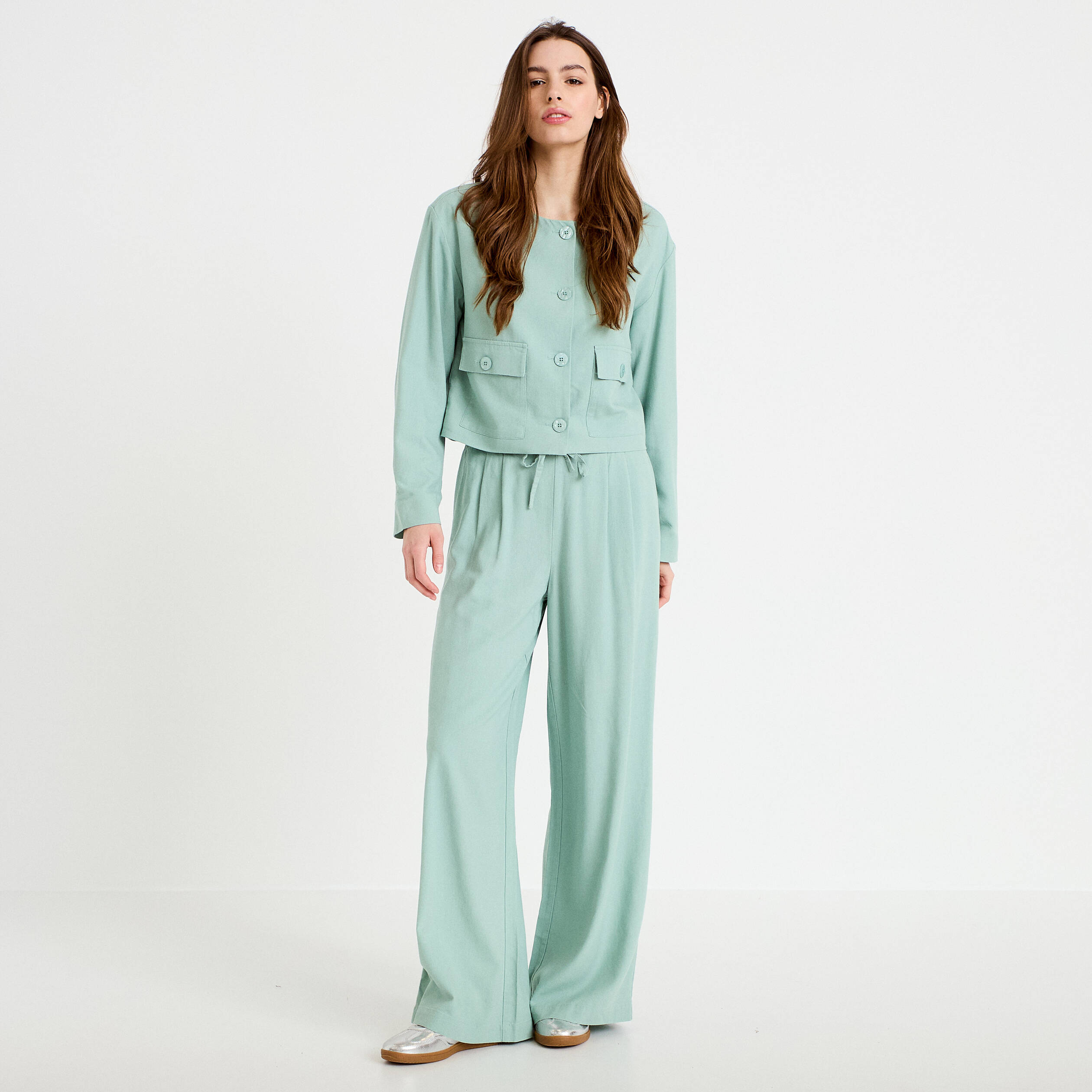 Veste coupe droite courte vert pastel femme