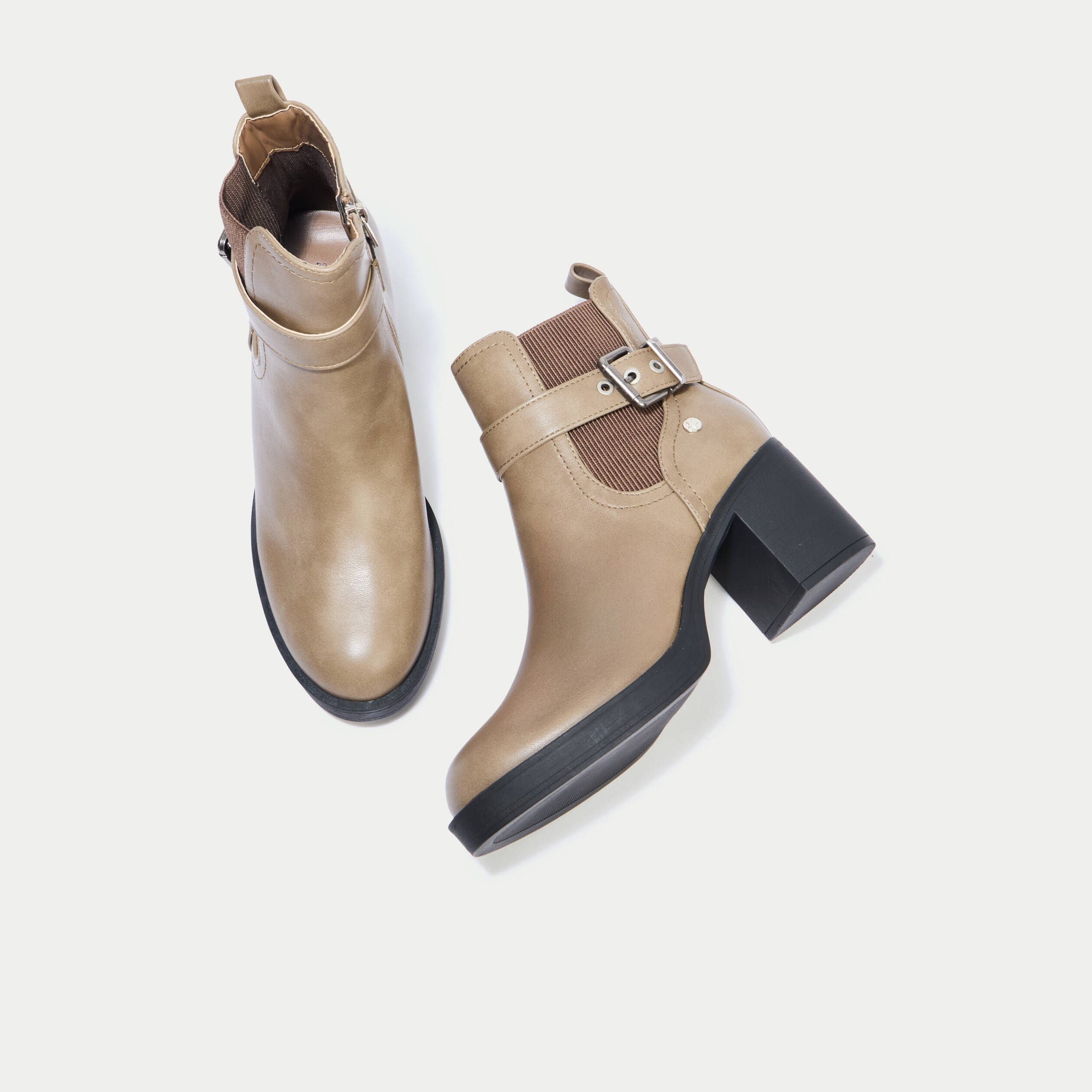 Bottines &agrave; talon taupe femme