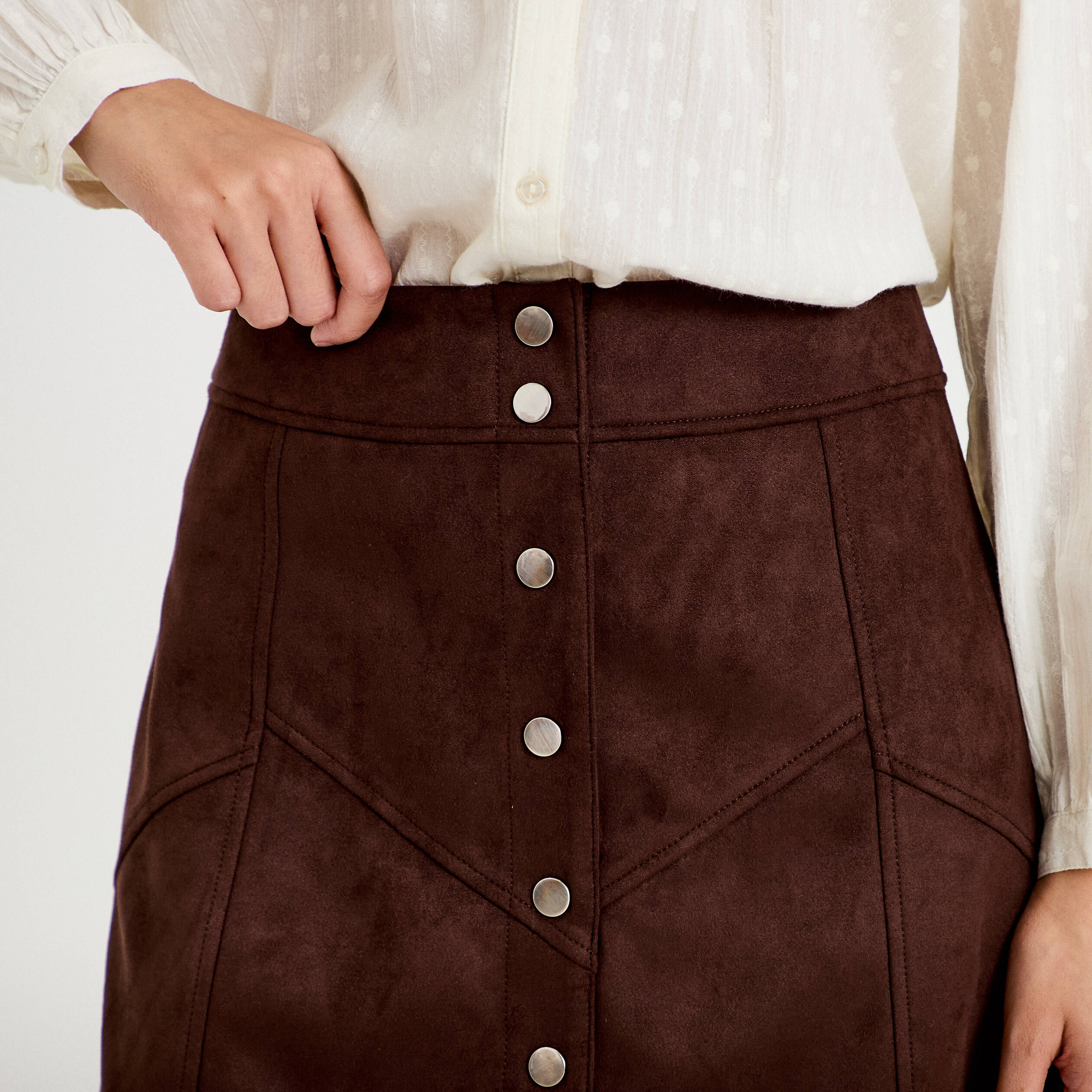 Jupe trap&egrave;ze courte aspect daim marron fonc&eacute; femme
