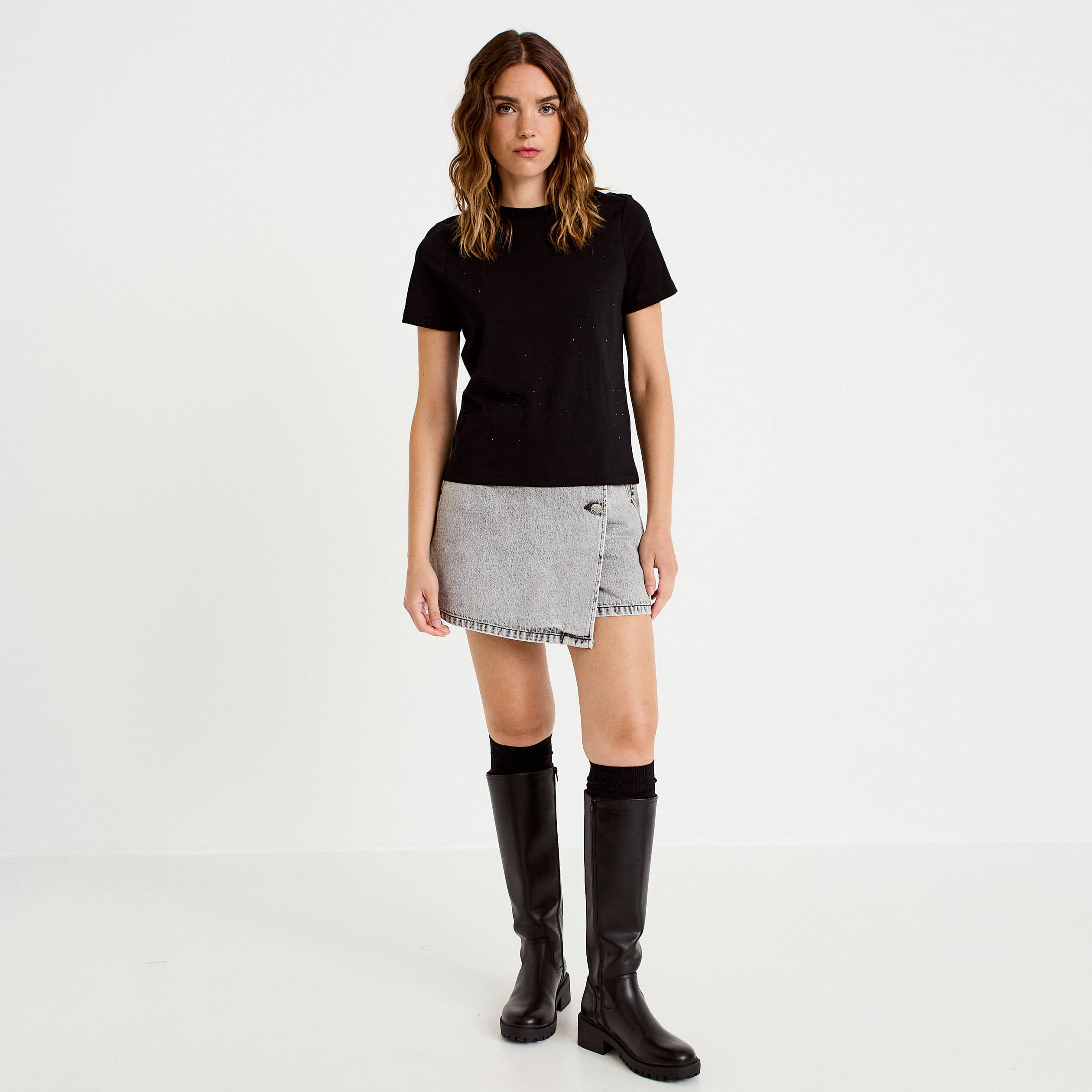 T-shirt &agrave; strass manches courtes noir femme