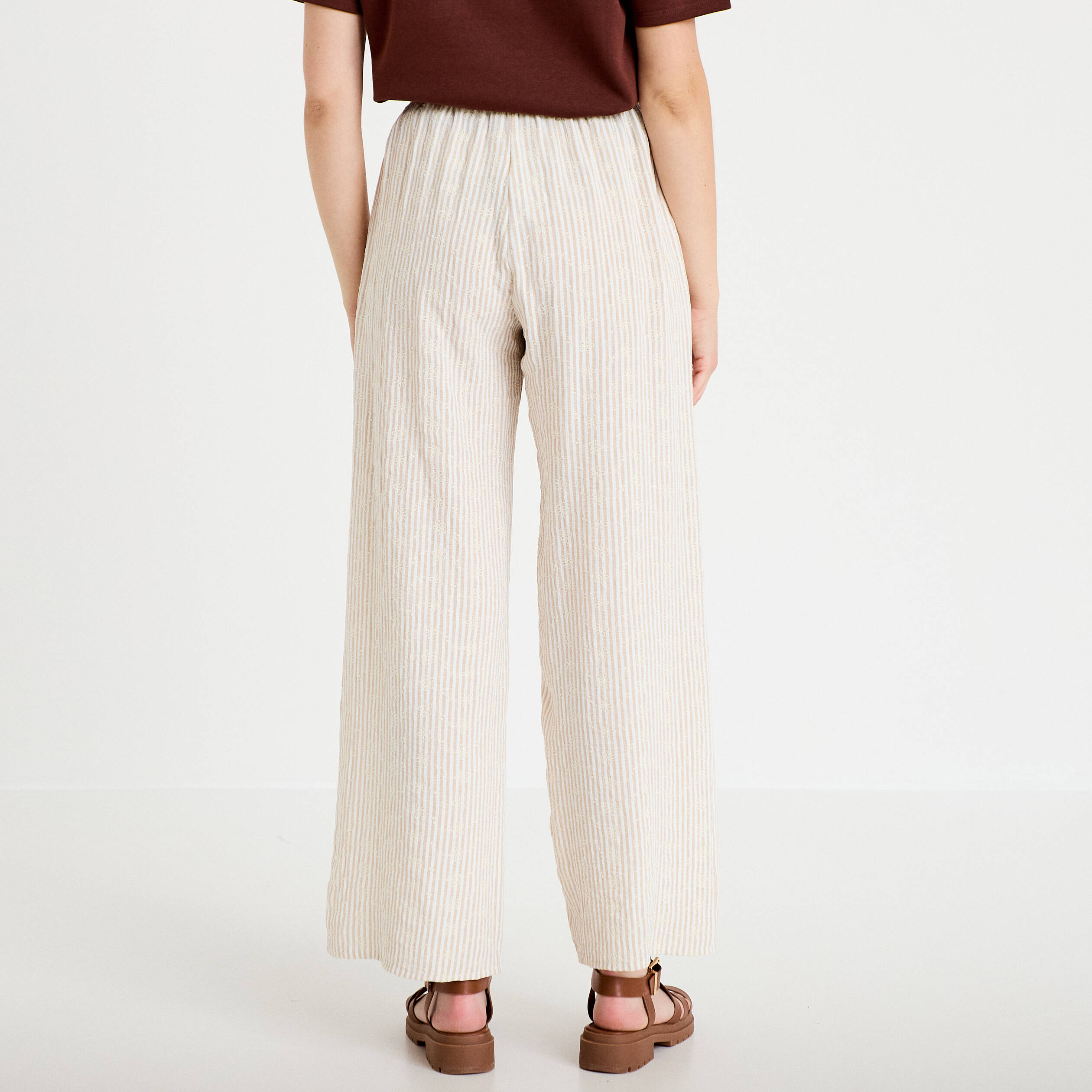 Pantalon large brod&eacute; beige femme