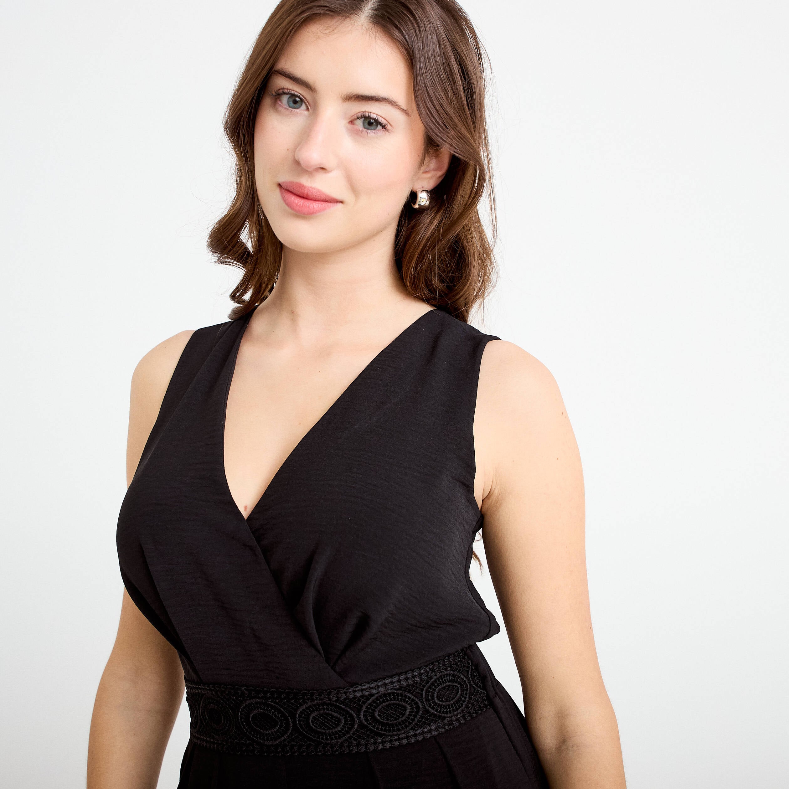 Combinaison large 3/4 sans manches col v noir femme