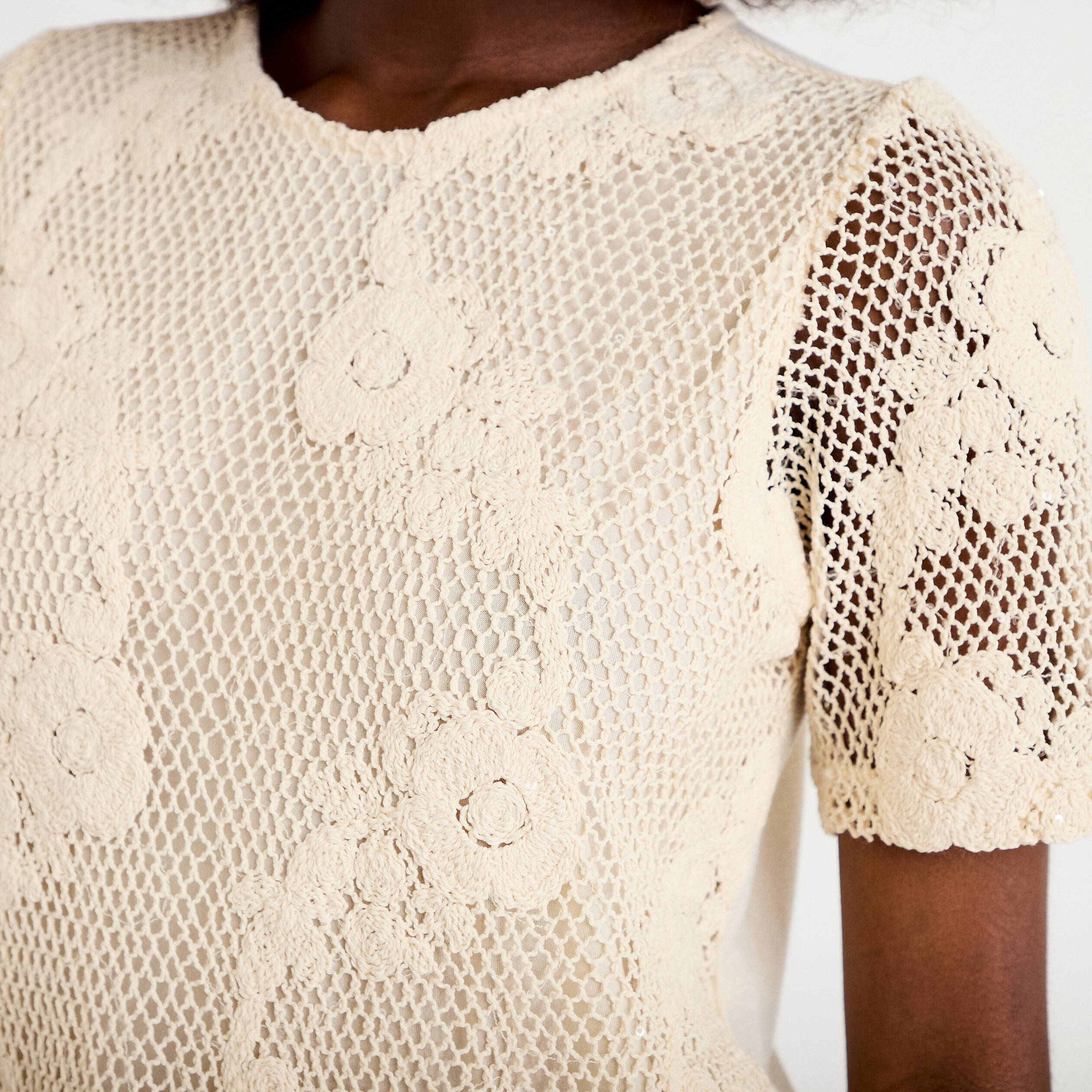 T-shirt manches courtes aspect dentelle ecru femme
