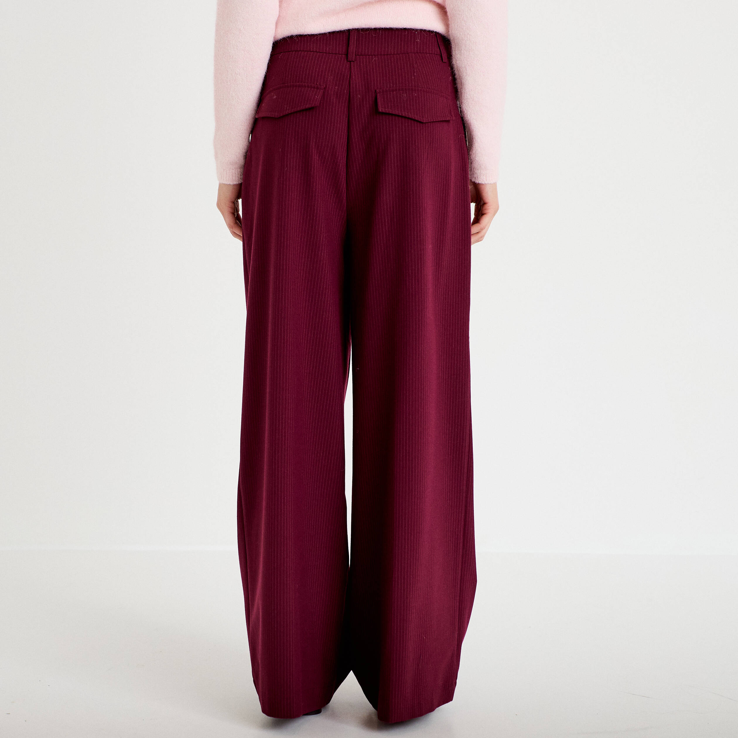 Pantalon large &agrave; pinces bordeaux femme
