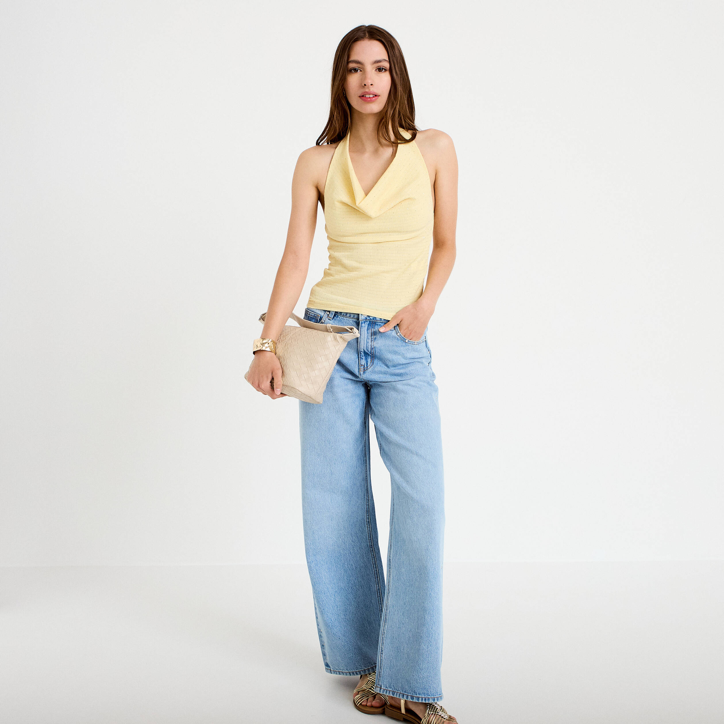 Top ajust&eacute; sans manches col b&eacute;nitier jaune pastel femme