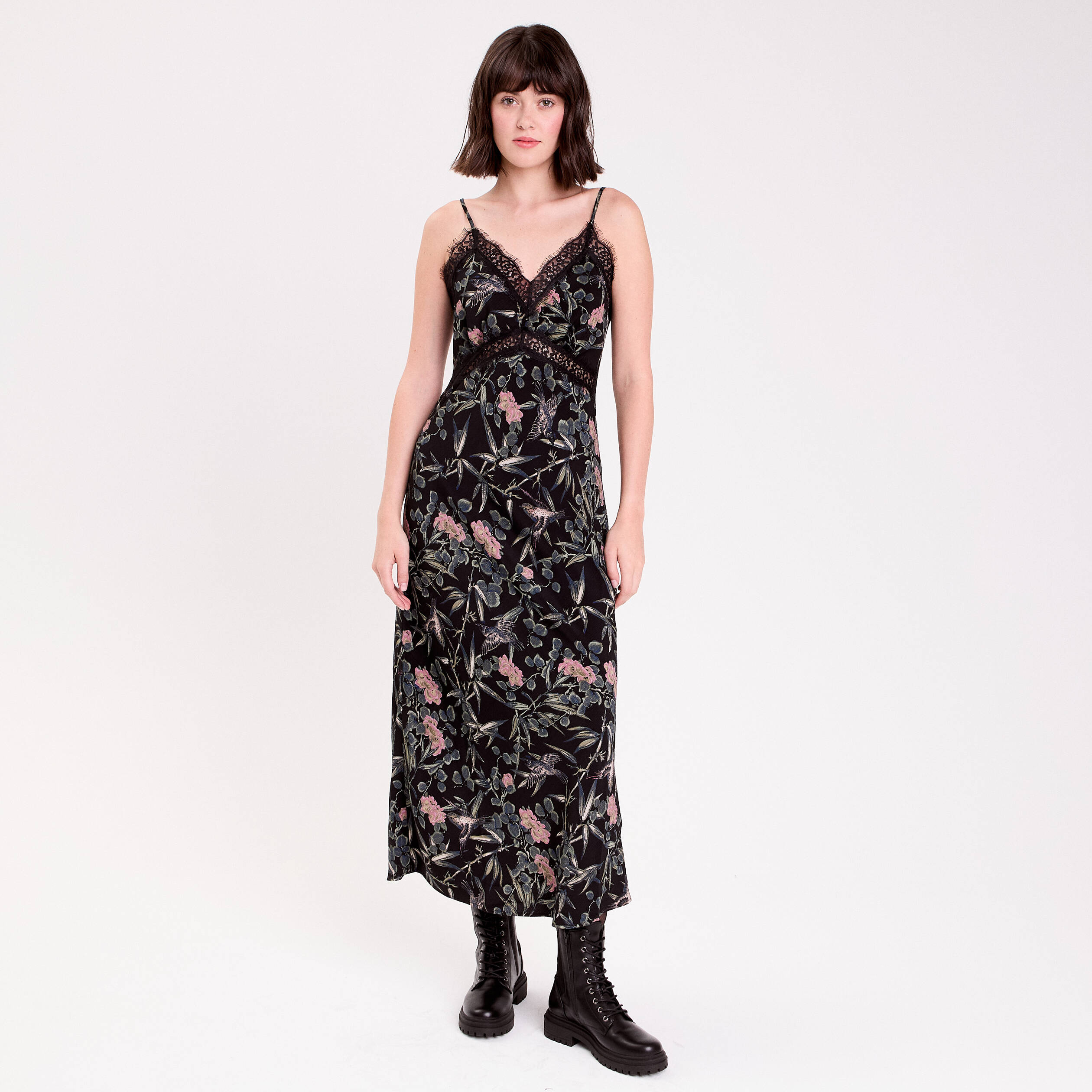 Robe longue droite col v dentelle noir femme