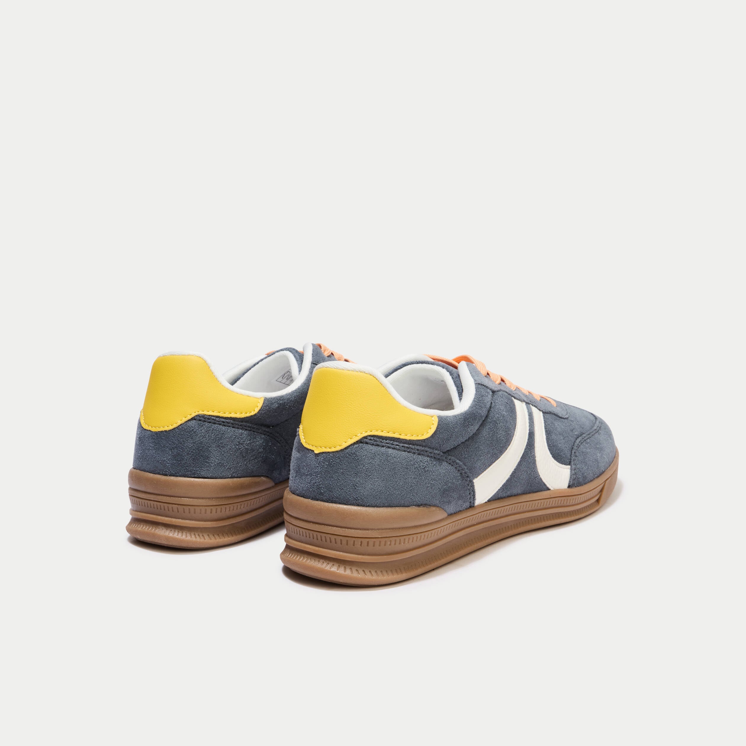 Basket aspect daim gris femme