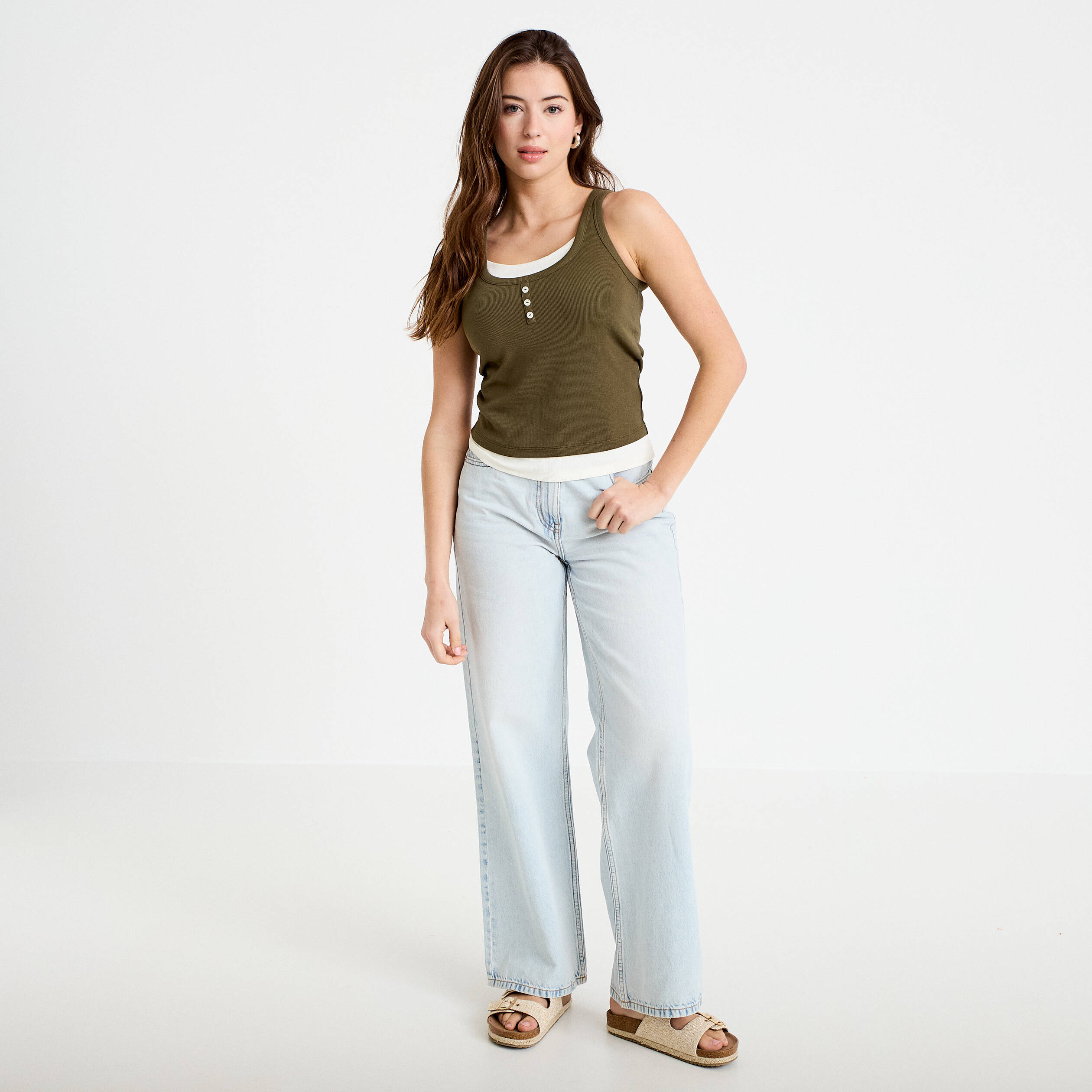 D&eacute;bardeur ajust&eacute; col rond vert kaki femme
