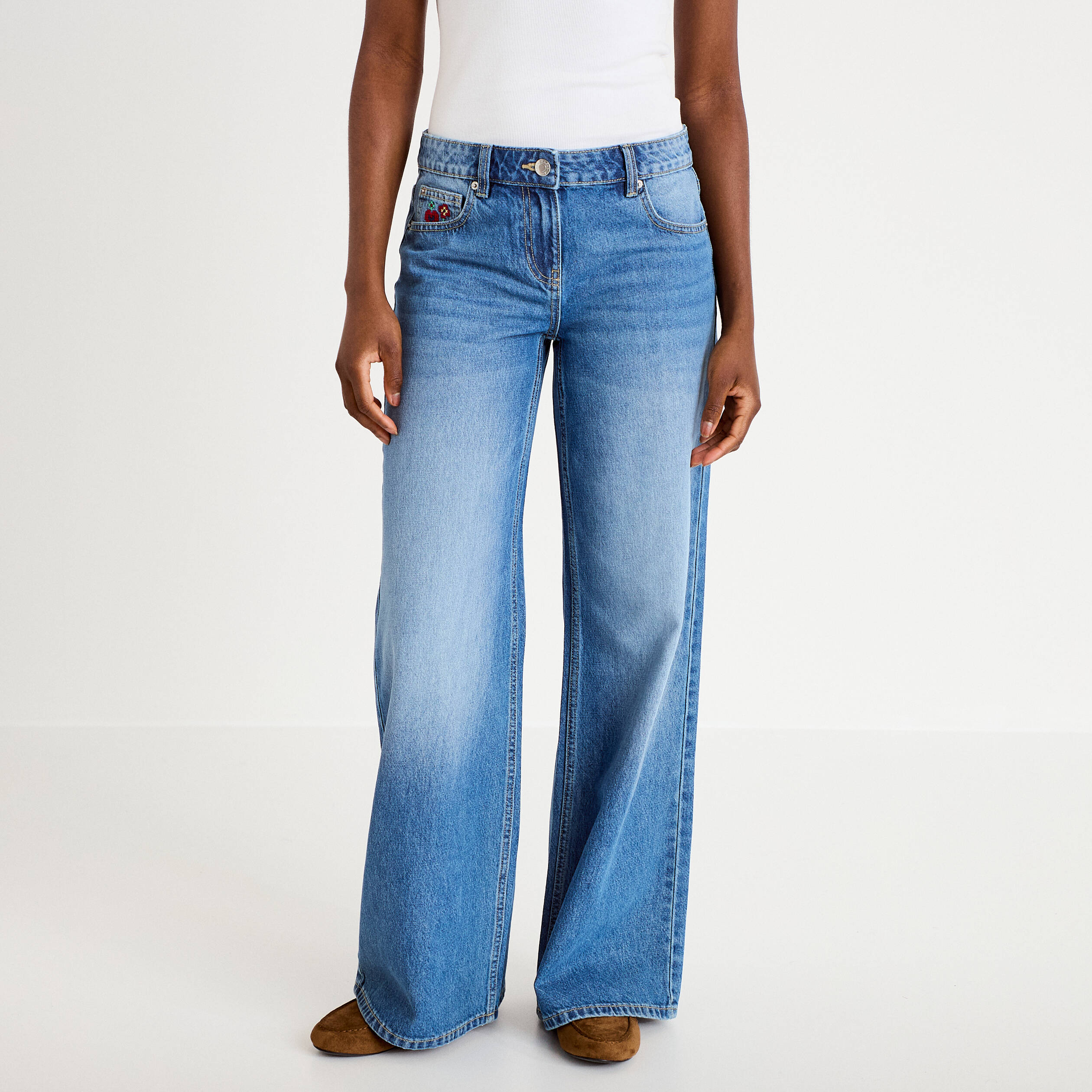 Jean Denim Bleu Femme Avec Strass, Clous Et Broderie - Taille 46/48 - Style Cargo - Occasion Très Bon état