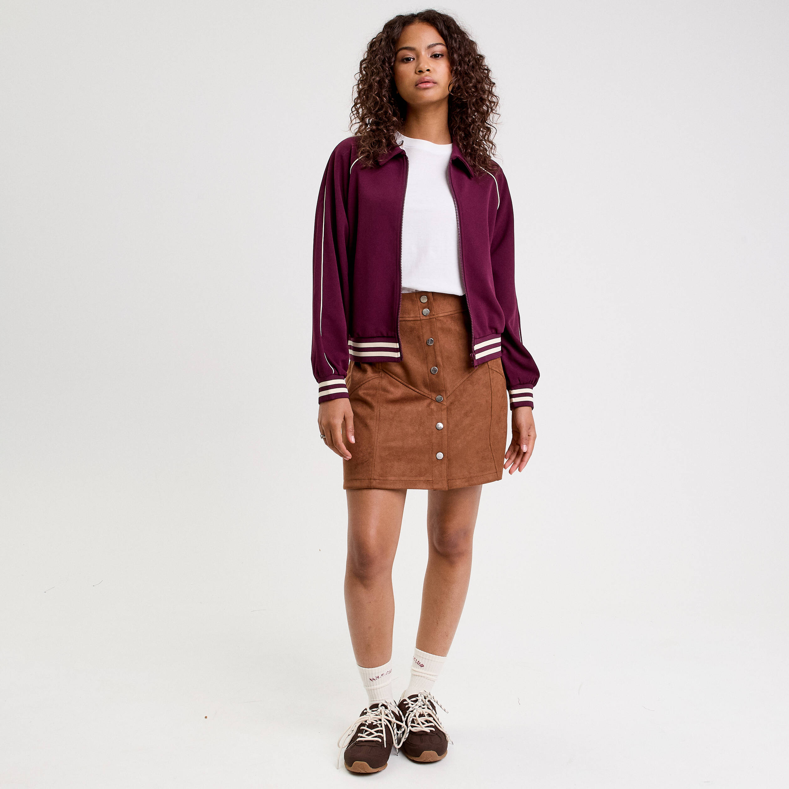 Jupe trap&egrave;ze courte aspect daim marron femme