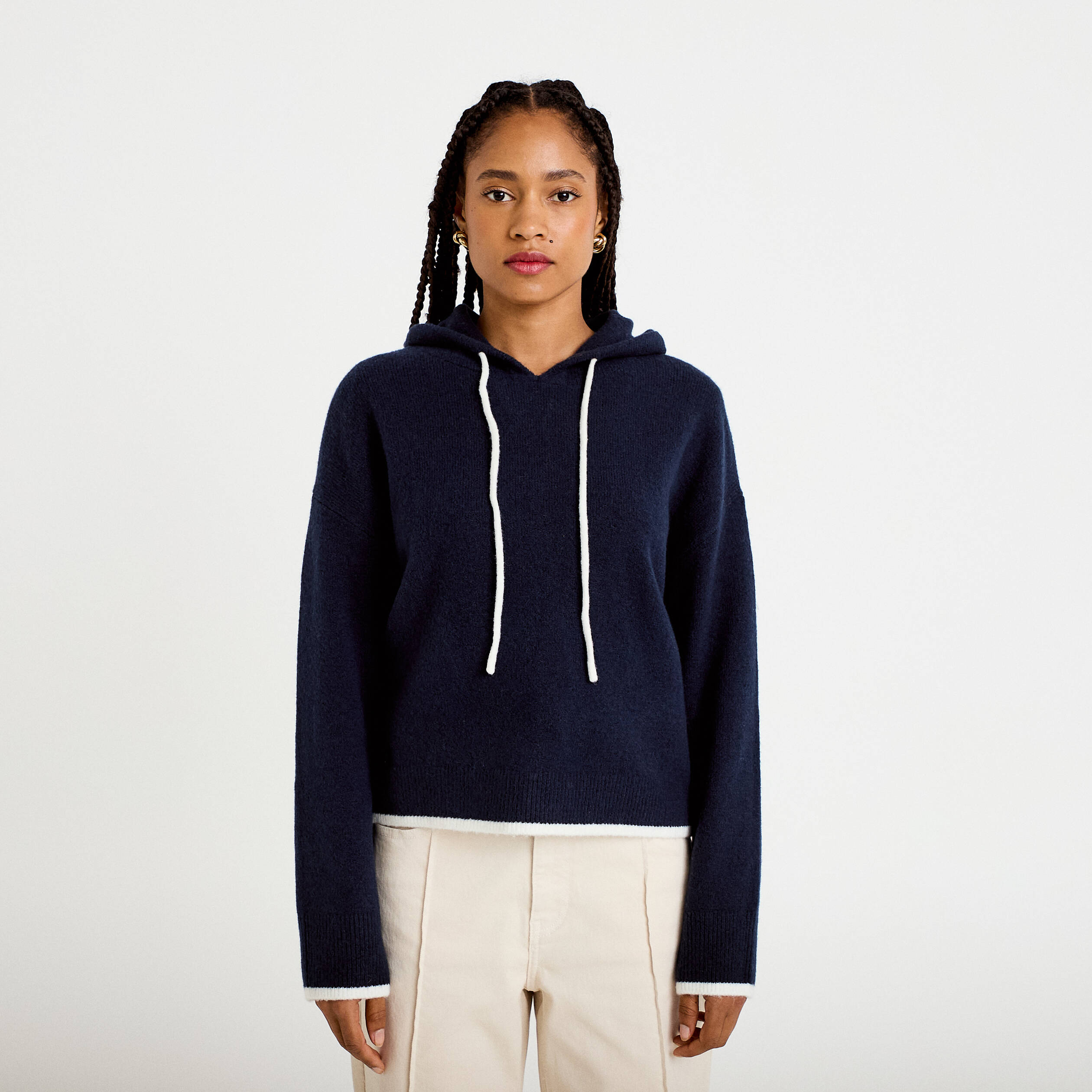 Pull &agrave; capuche bleu marine femme