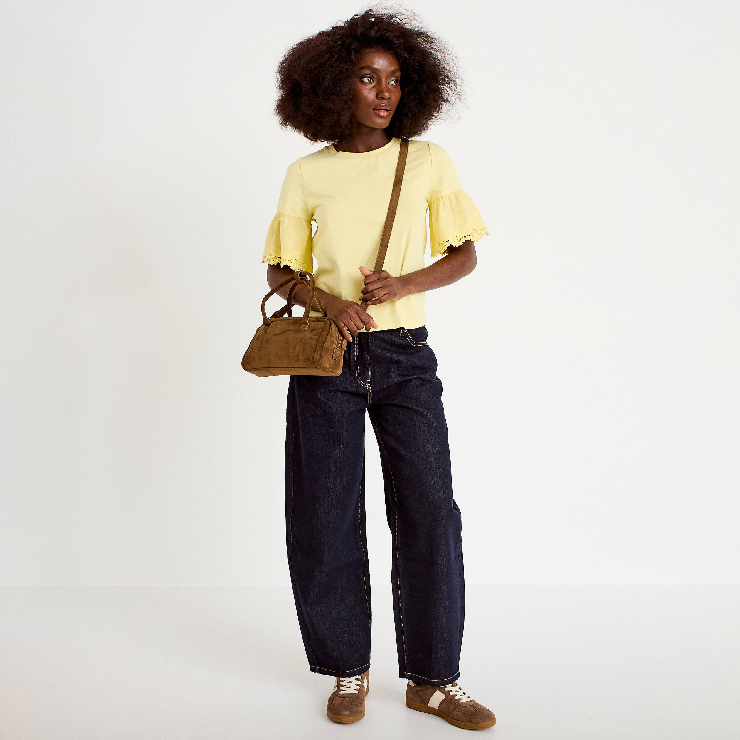 T-shirt broderie manches courtes jaune clair femme