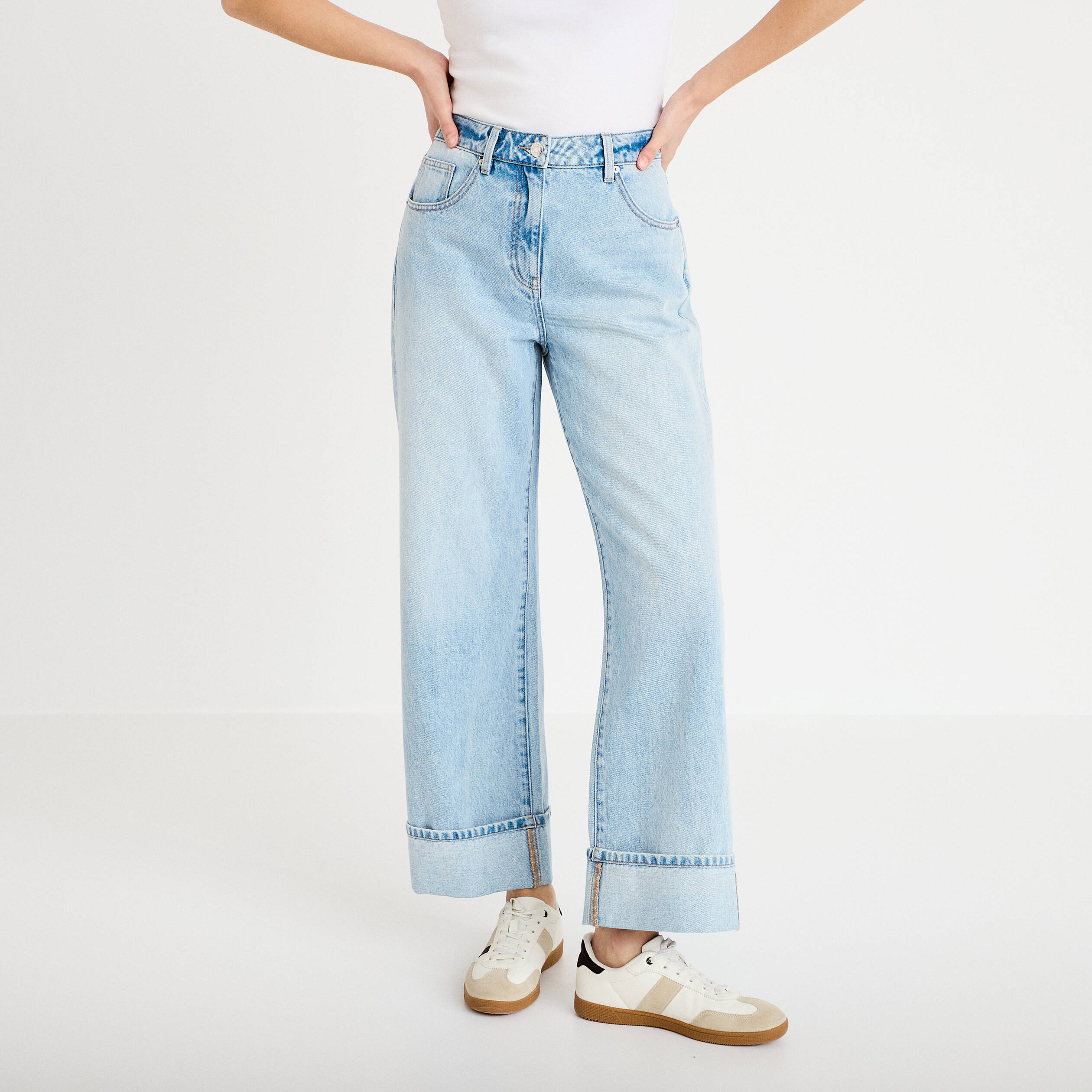 Jeans droit &agrave; revers denim triple stone femme