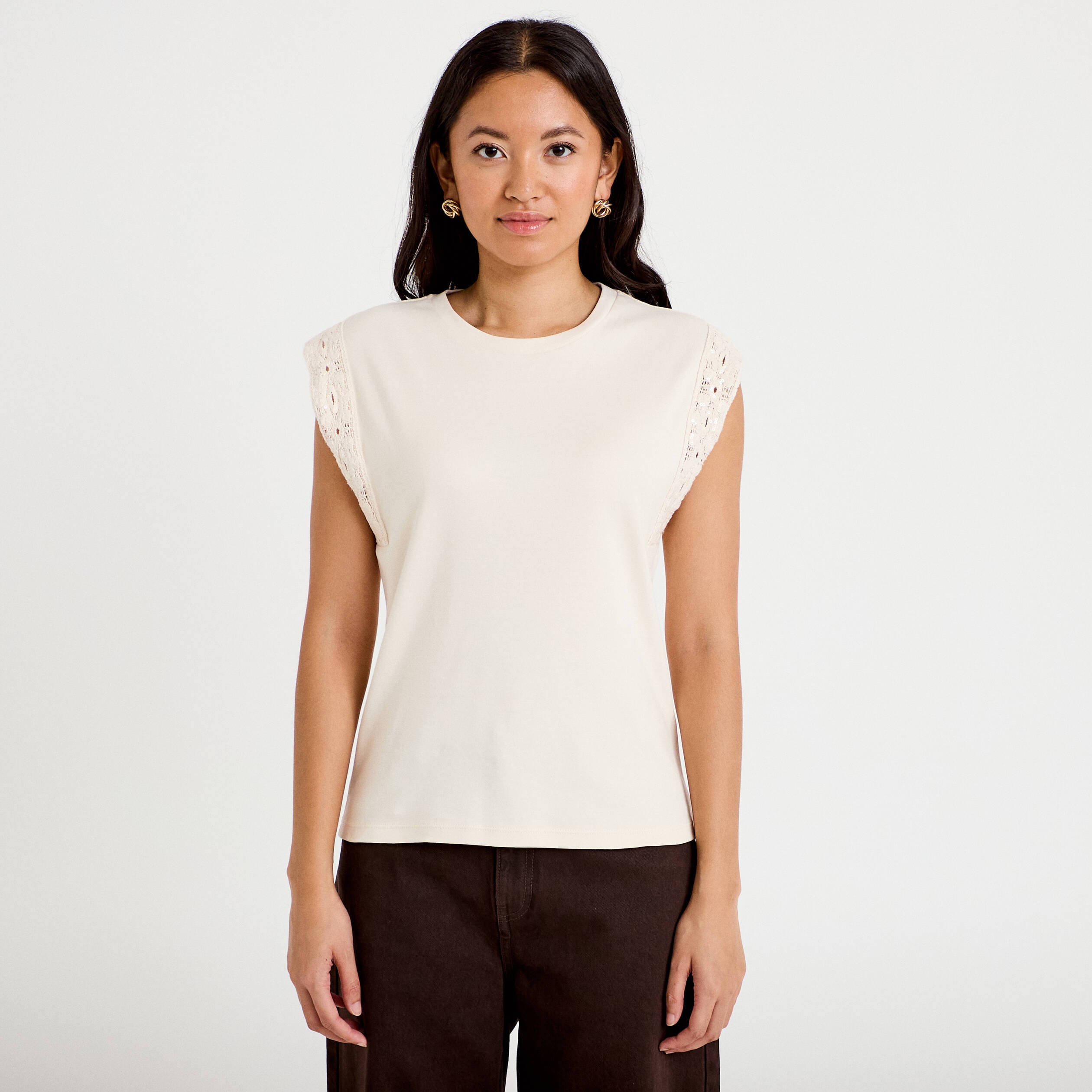D&eacute;bardeur col rond ecru femme