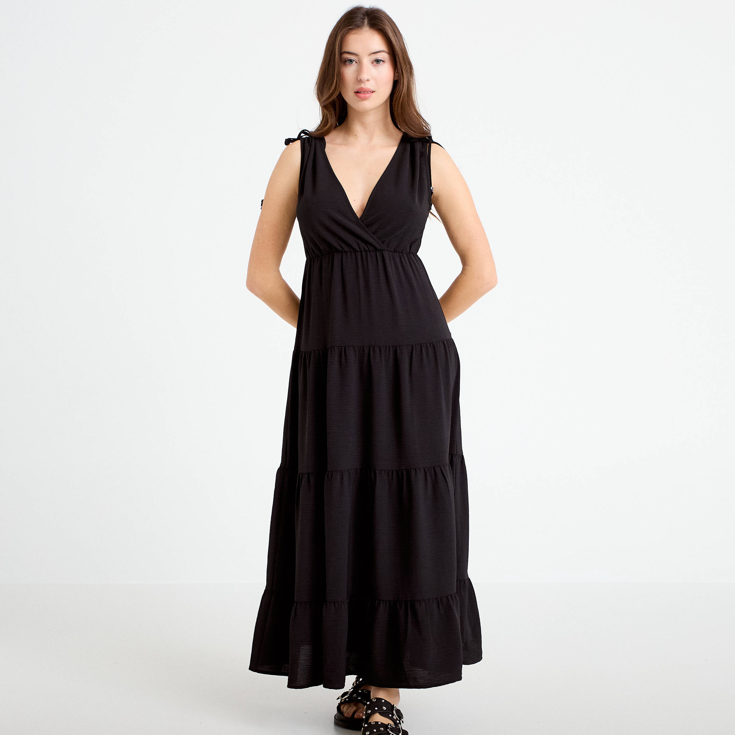 Robe longue &eacute;vas&eacute;e col V noir femme