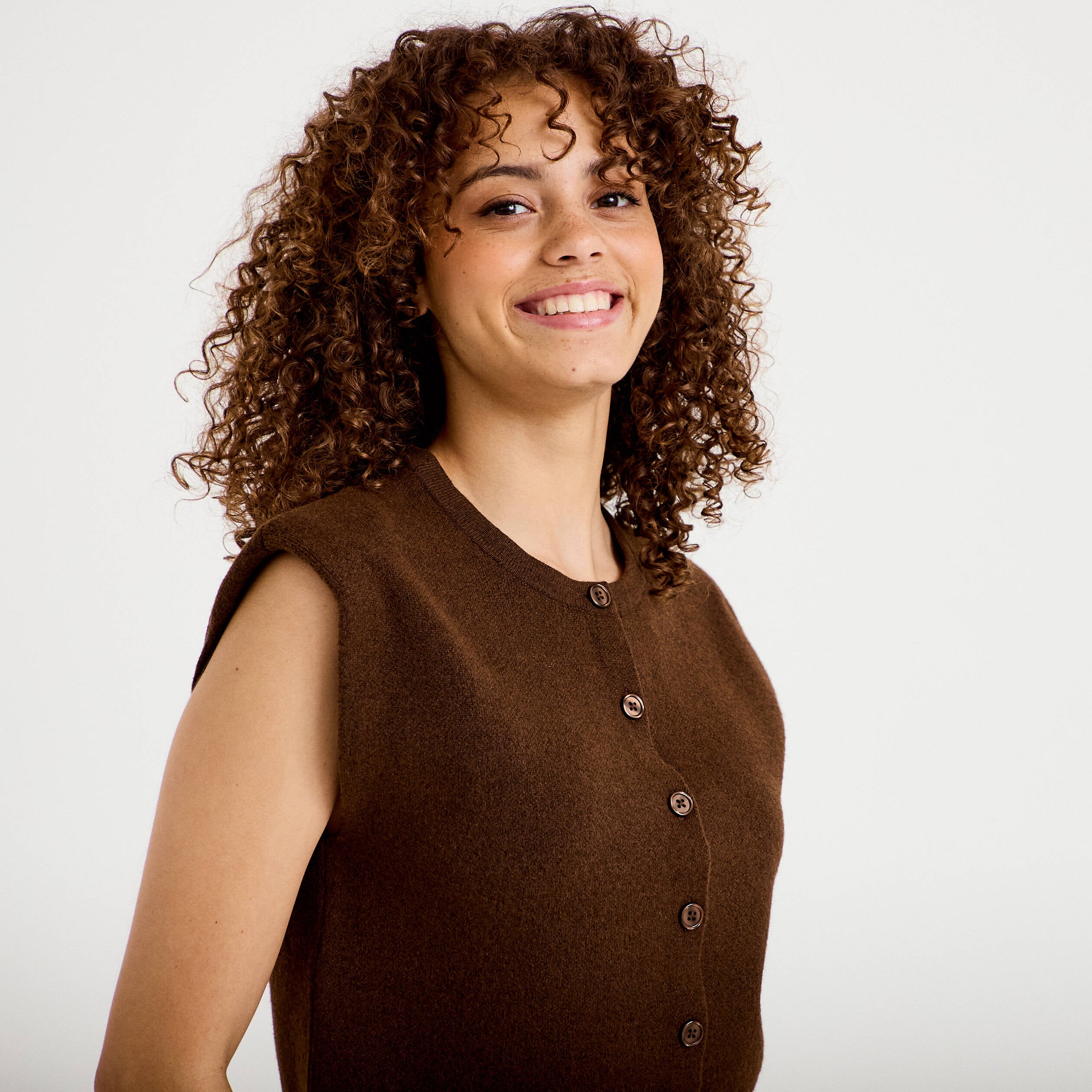 Gilet sans manches marron fonc&eacute; femme