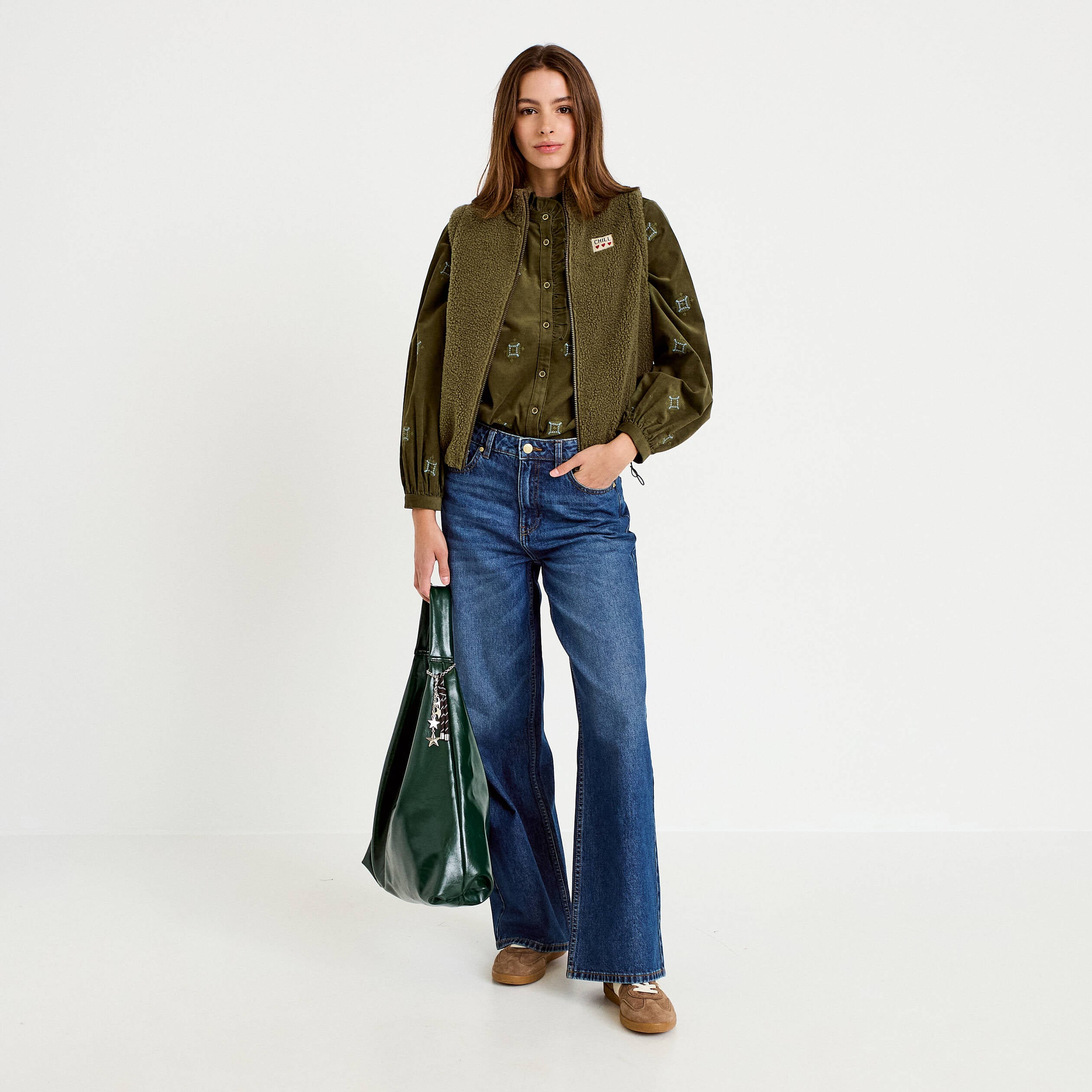 Veste sans manches col montant bouclette vert kaki femme
