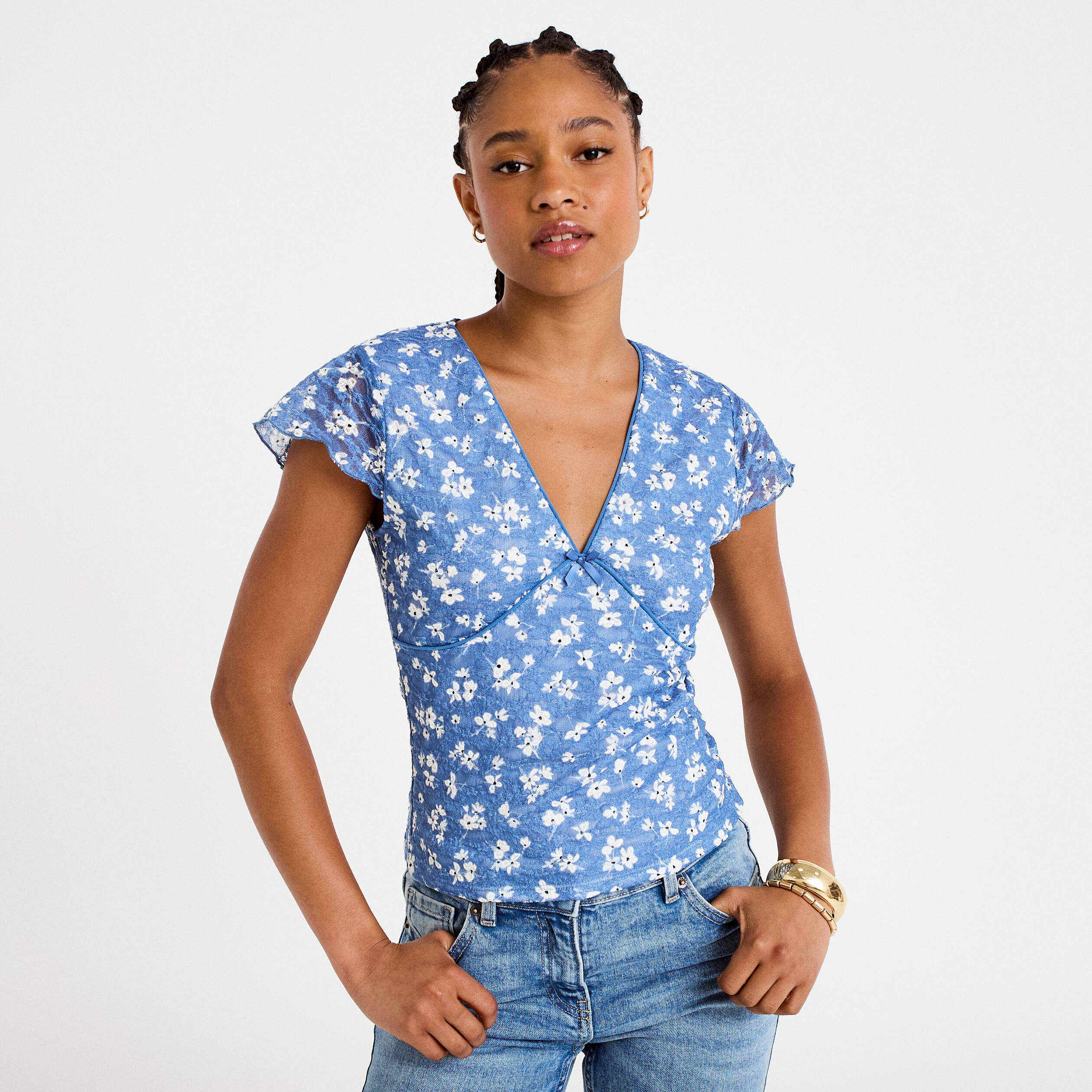 T-shirt ajust&eacute; court d&eacute;collet&eacute; dentelle bleu femme