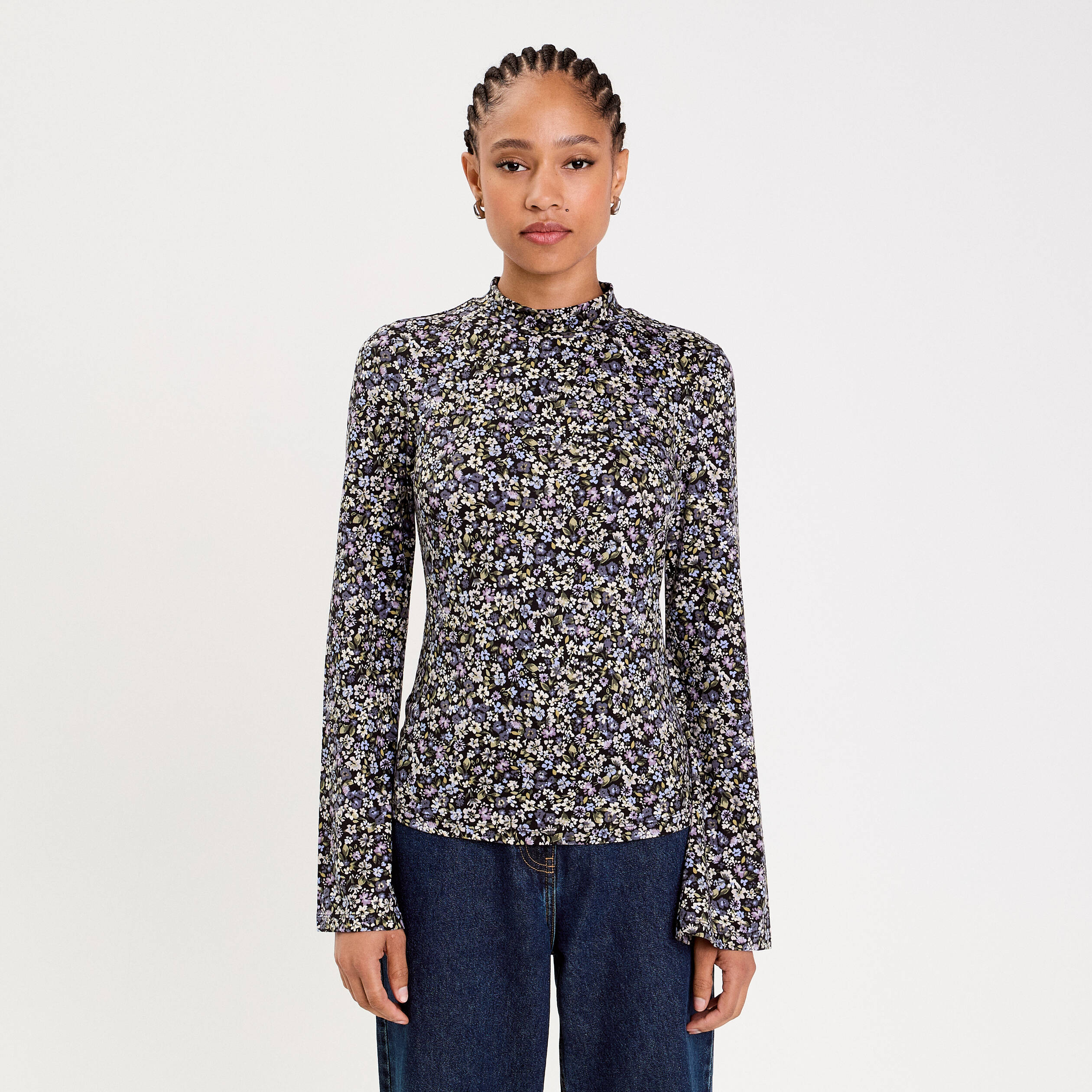 Pull cintr&eacute; col montant manches longues noir femme